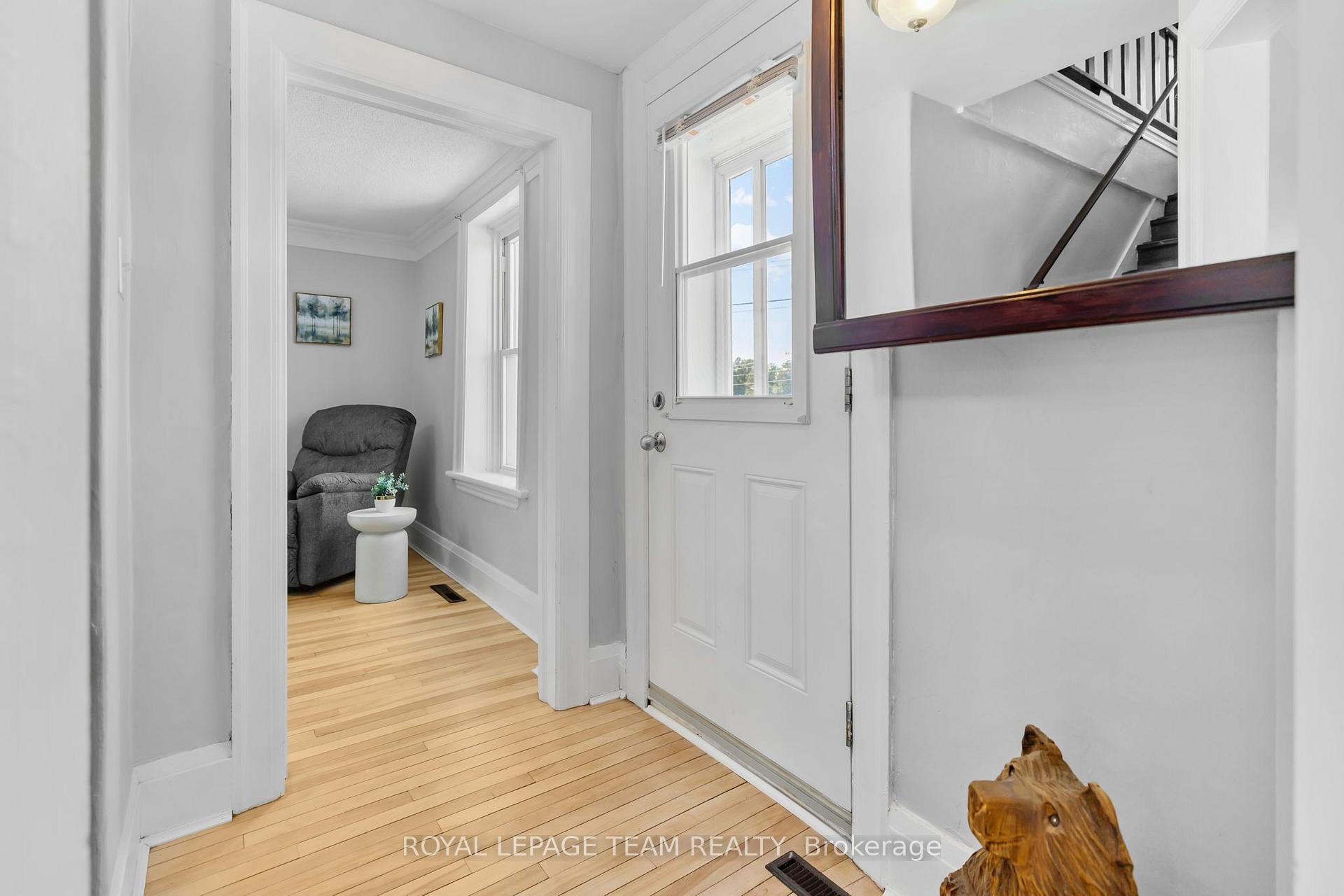 Photo 12 of 79 Mutual Avenue, Renfrew, Renfrew — HOMEH