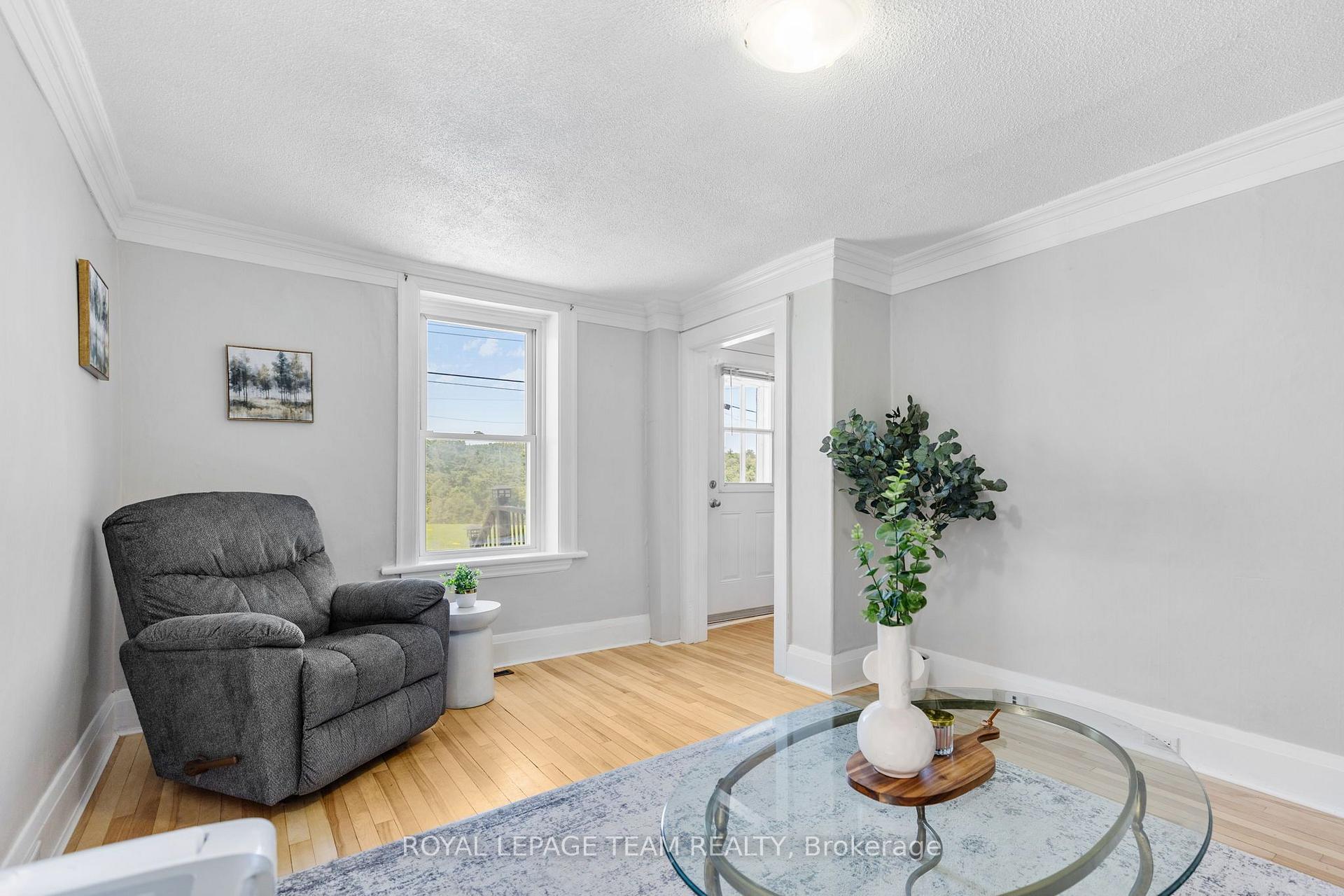 Photo 13 of 79 Mutual Avenue, Renfrew, Renfrew — HOMEH