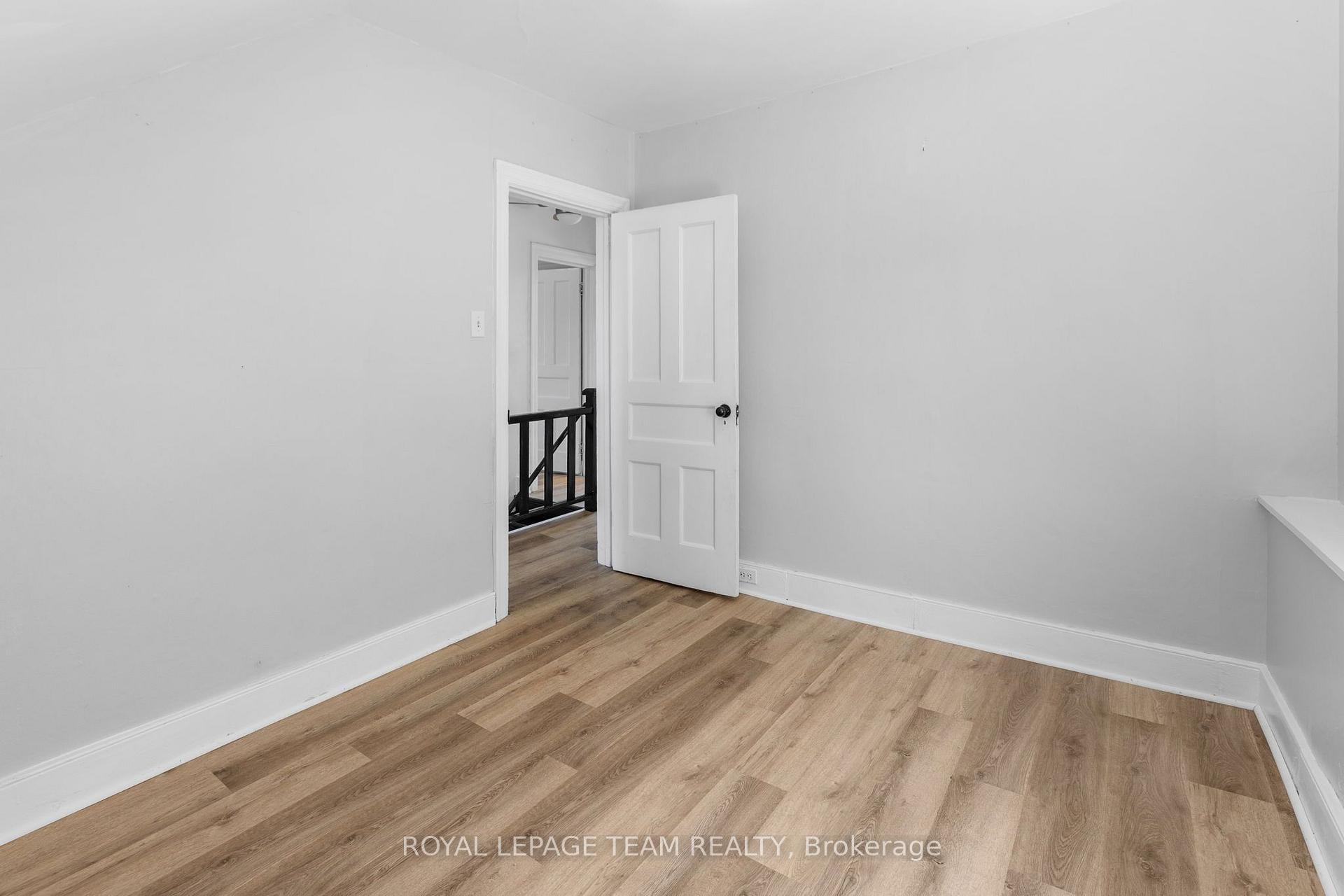 Photo 35 of 79 Mutual Avenue, Renfrew, Renfrew — HOMEH