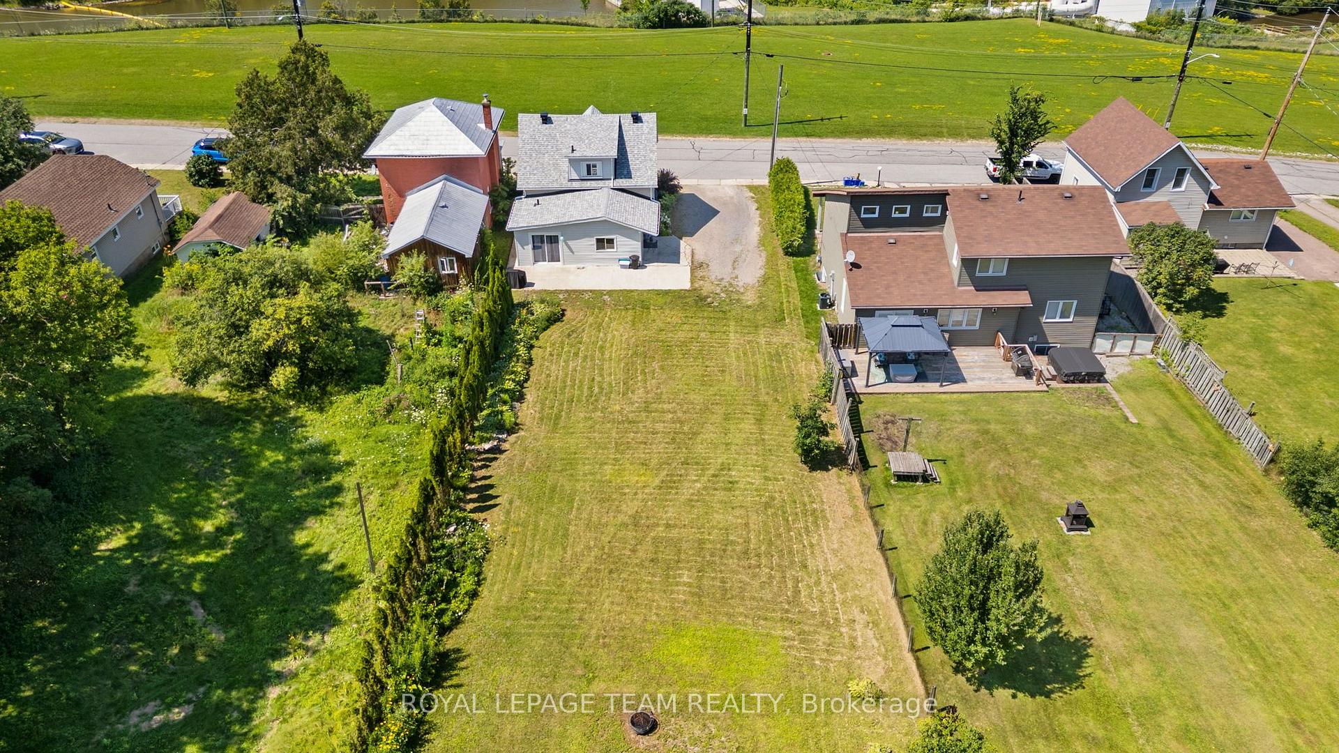 Photo 39 of 79 Mutual Avenue, Renfrew, Renfrew — HOMEH
