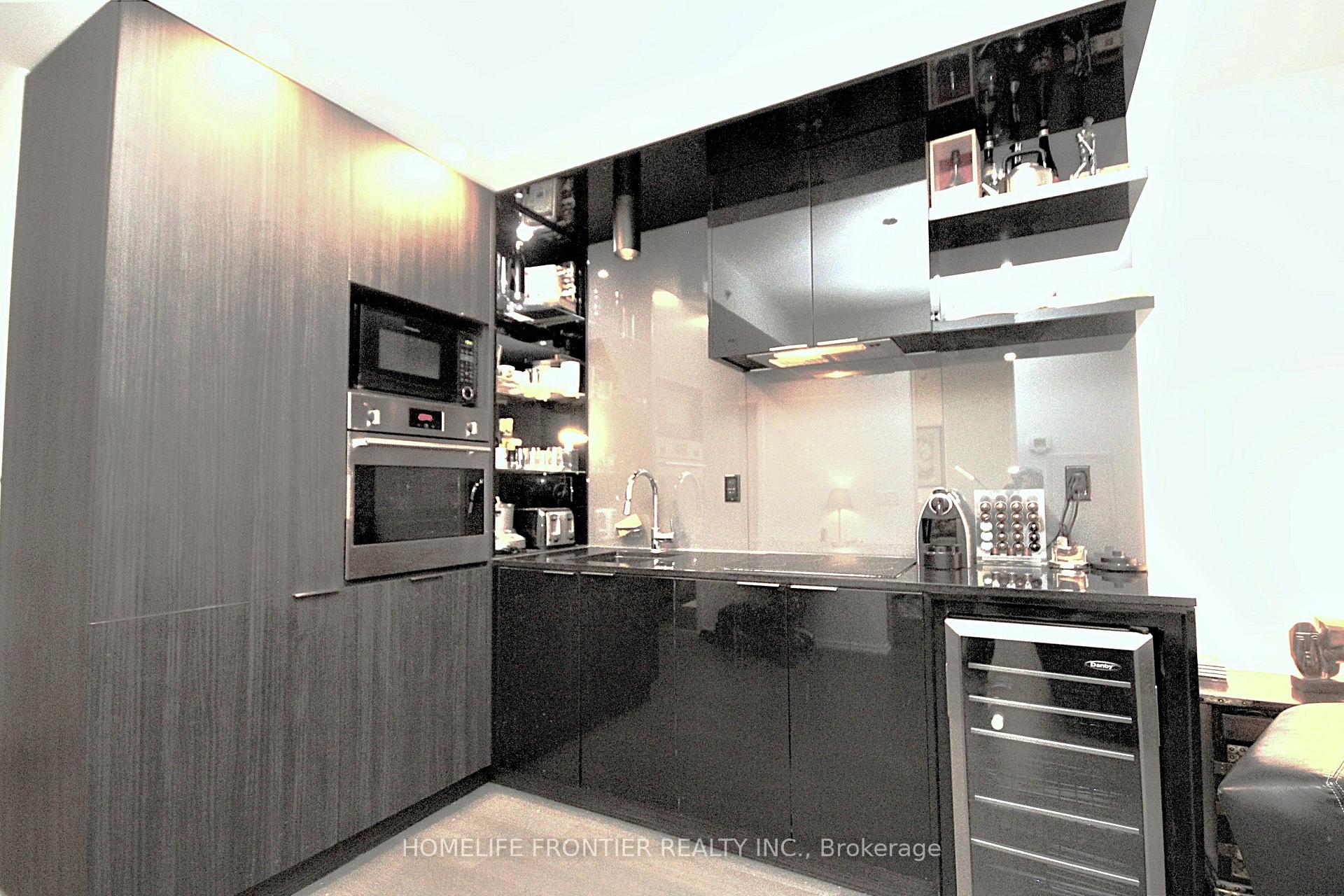 Photo 4 of Unit 607, 70 Temperance Street, Toronto, Bay Street Corridor — HOMEH