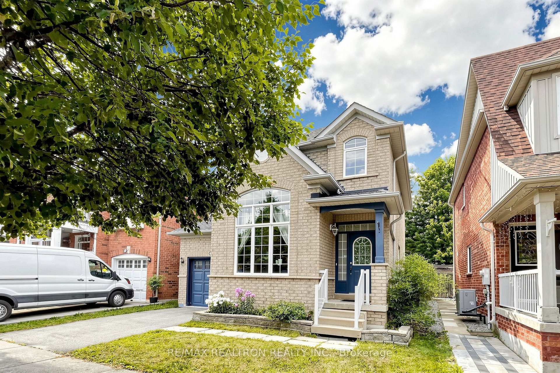 Photo 2 of 51 Pinecrest Street, Markham, Wismer — HOMEH