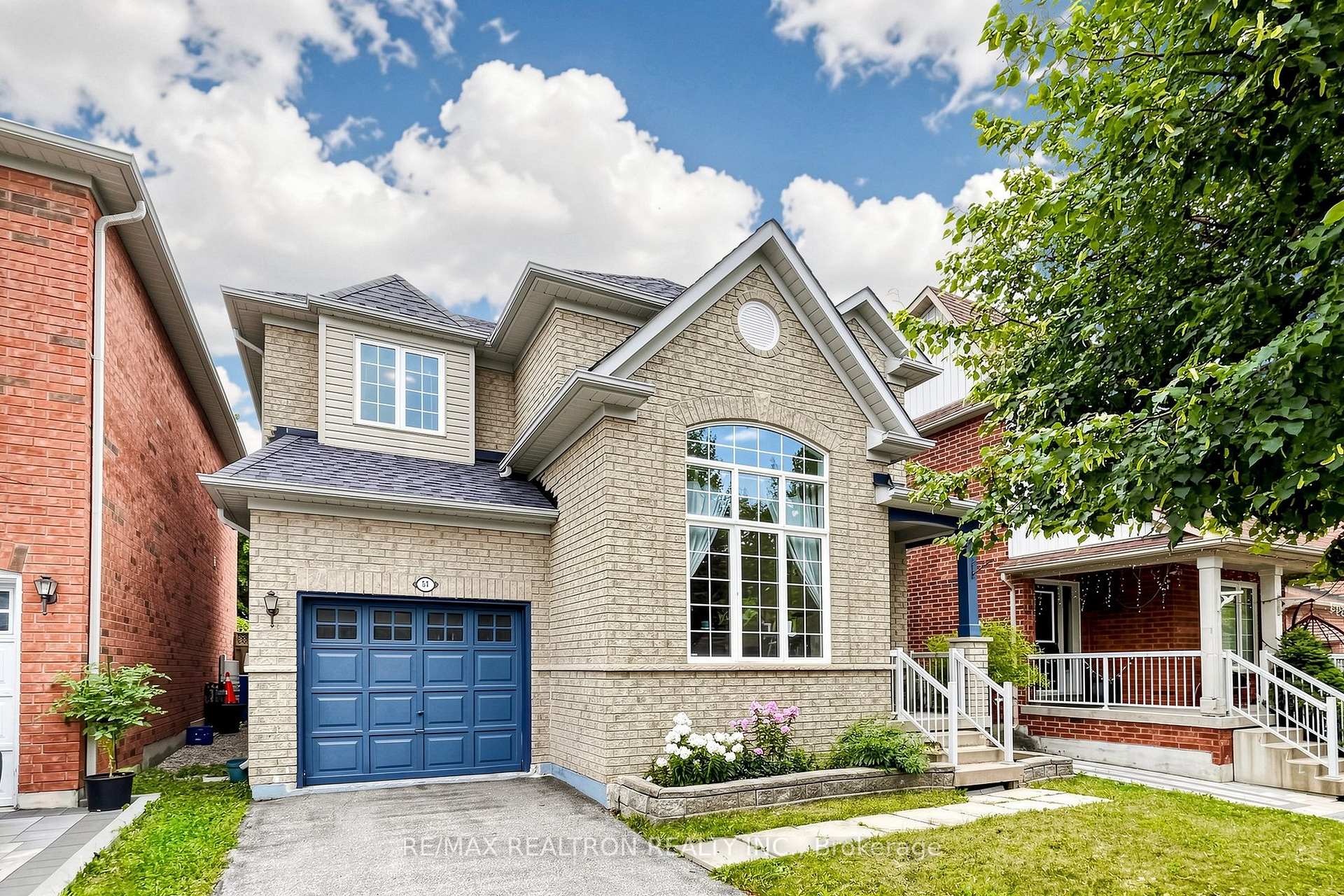 Photo 3 of 51 Pinecrest Street, Markham, Wismer — HOMEH