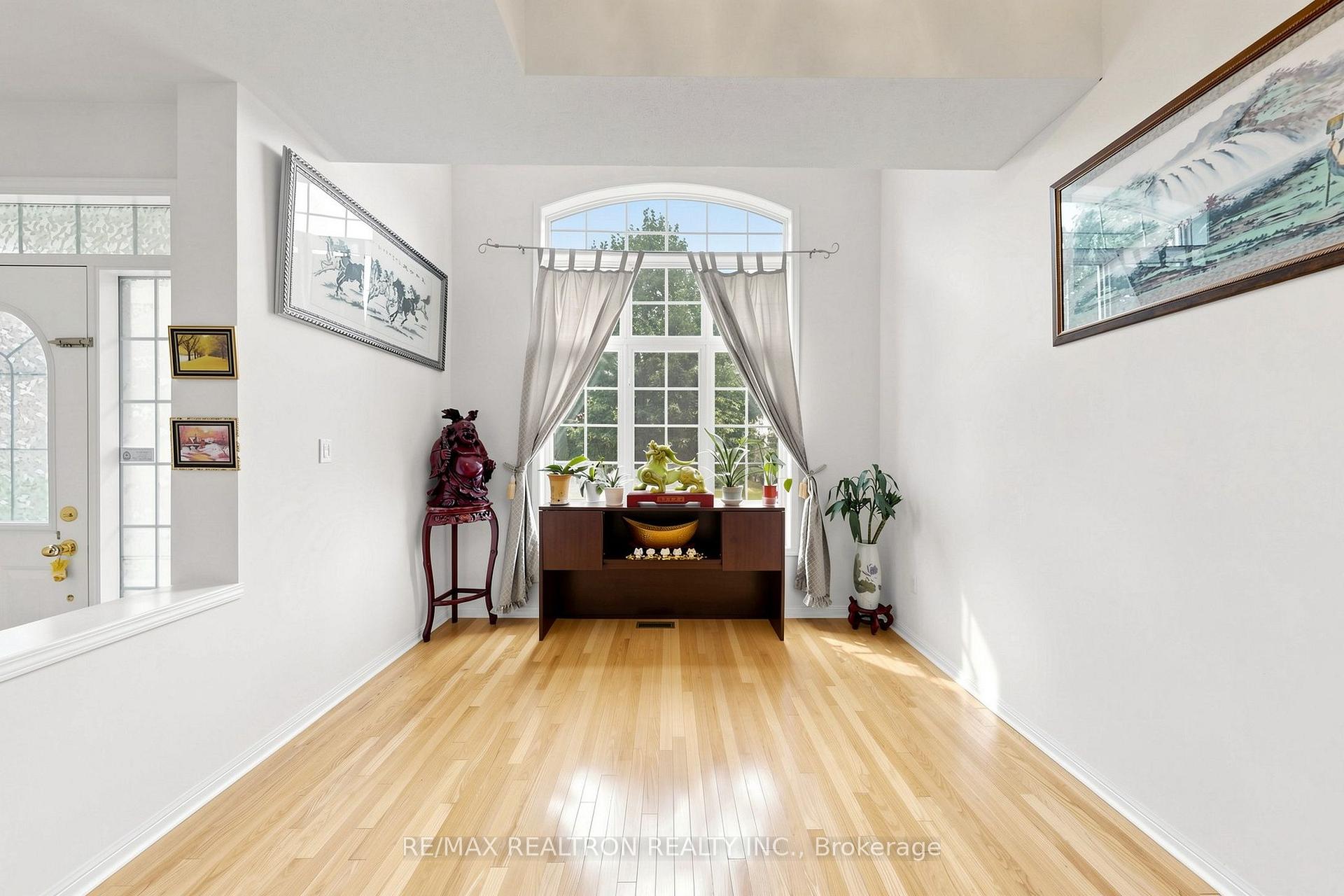 Photo 6 of 51 Pinecrest Street, Markham, Wismer — HOMEH