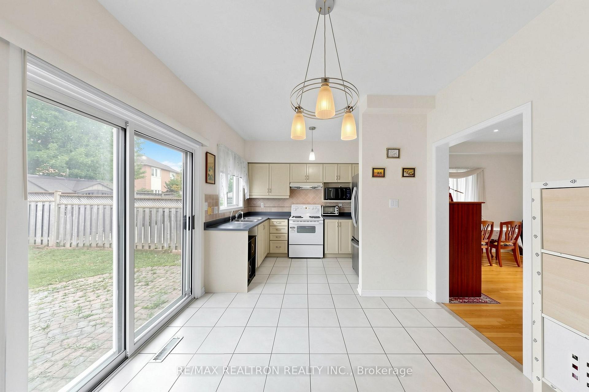 Photo 14 of 51 Pinecrest Street, Markham, Wismer — HOMEH