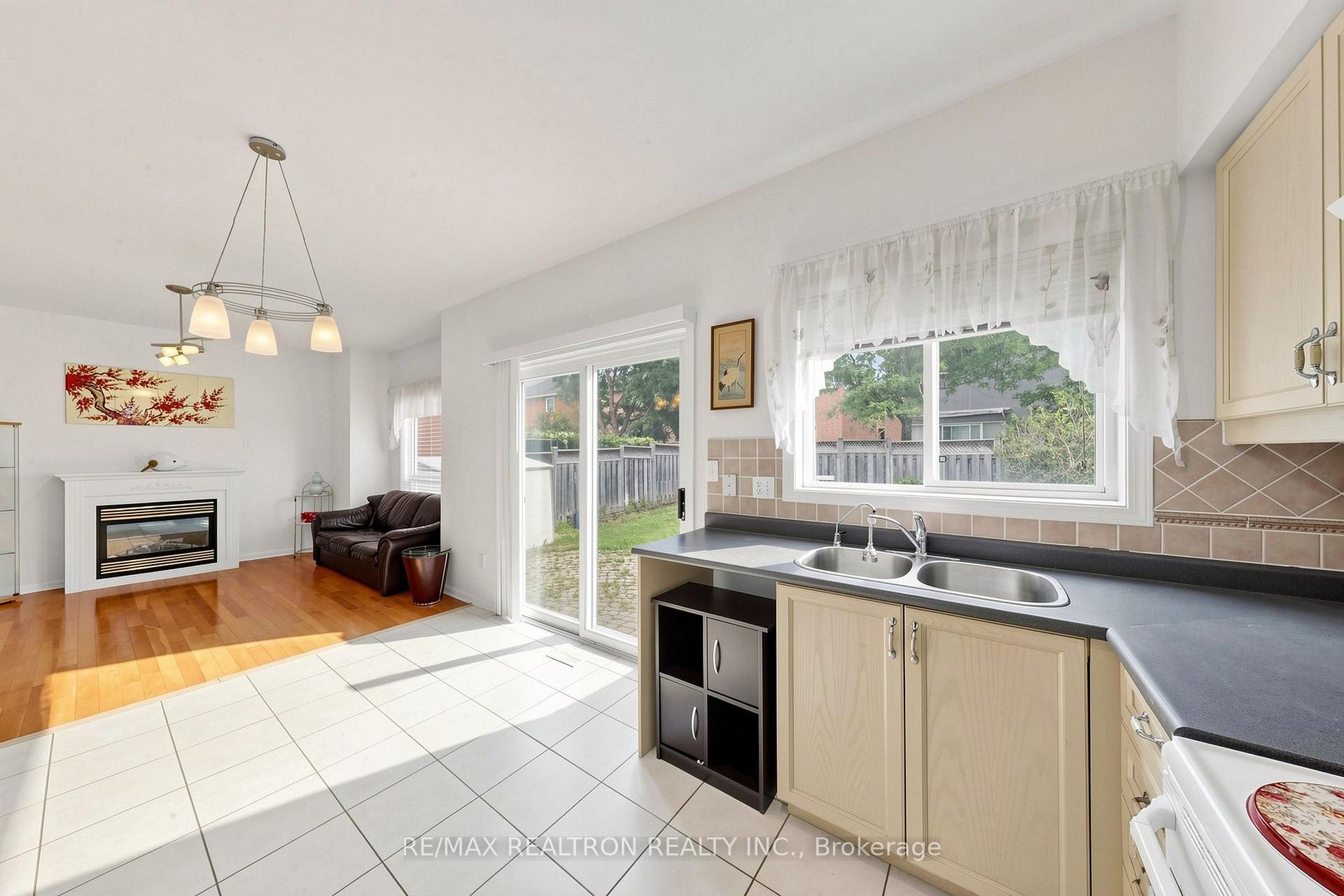 Photo 15 of 51 Pinecrest Street, Markham, Wismer — HOMEH