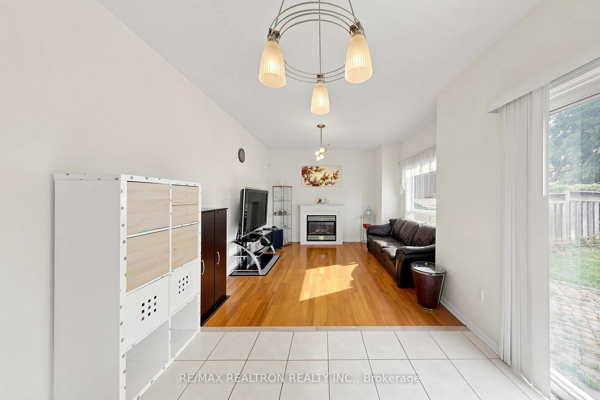 Photo 18 of 51 Pinecrest Street, Markham, Wismer — HOMEH