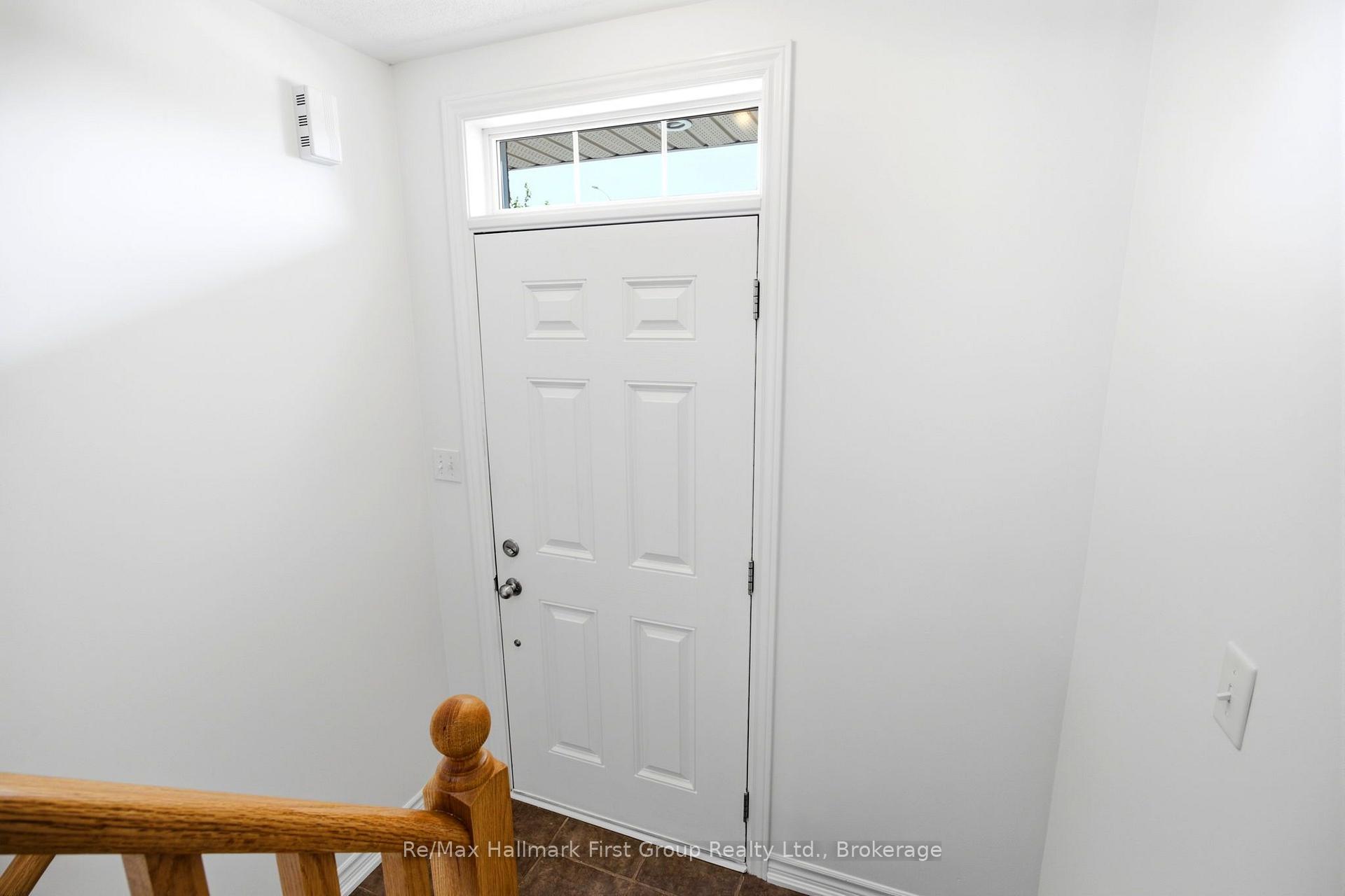 Photo 8 of 474 Meadowglade Road, Clarington, Courtice — HOMEH