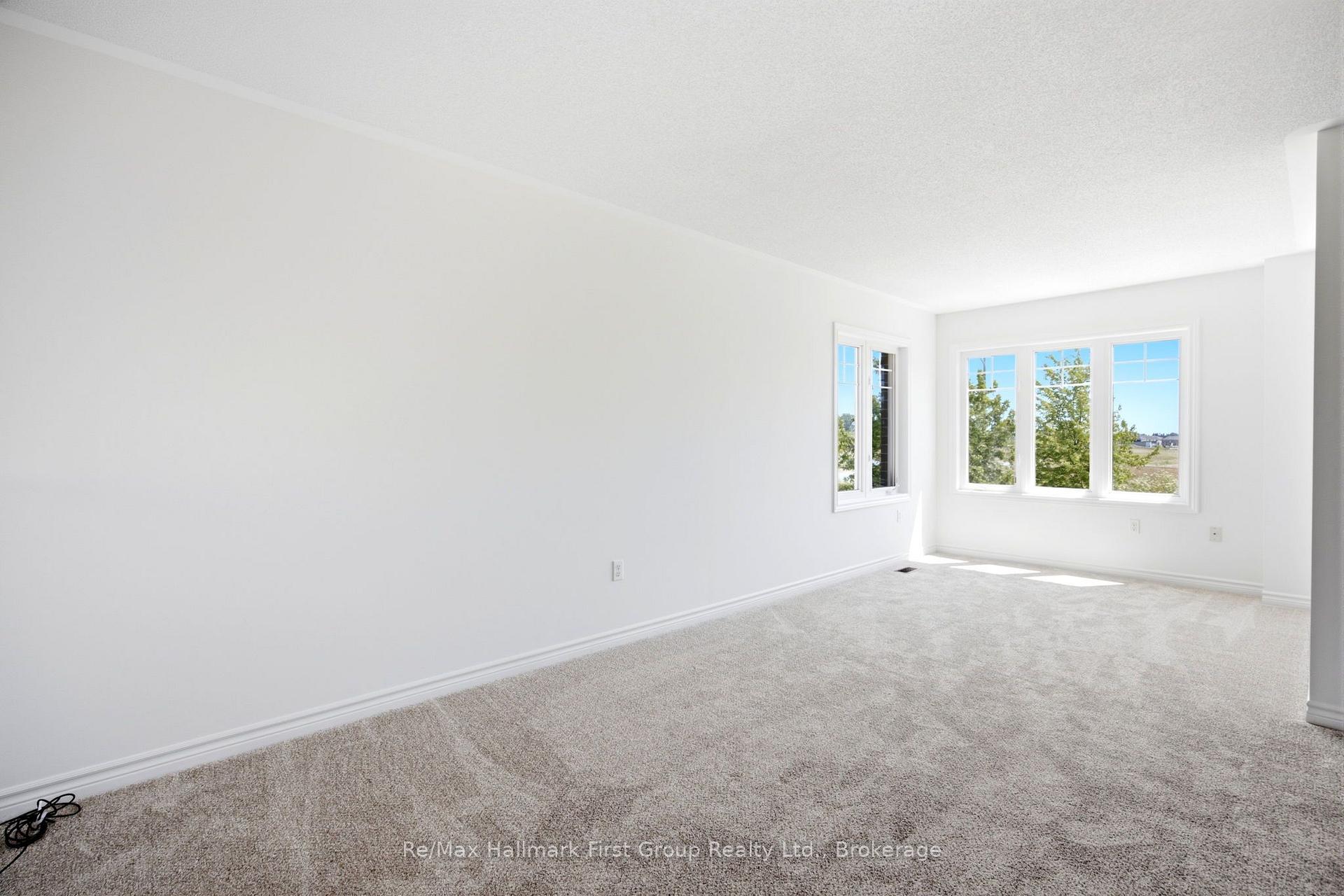 Photo 12 of 474 Meadowglade Road, Clarington, Courtice — HOMEH
