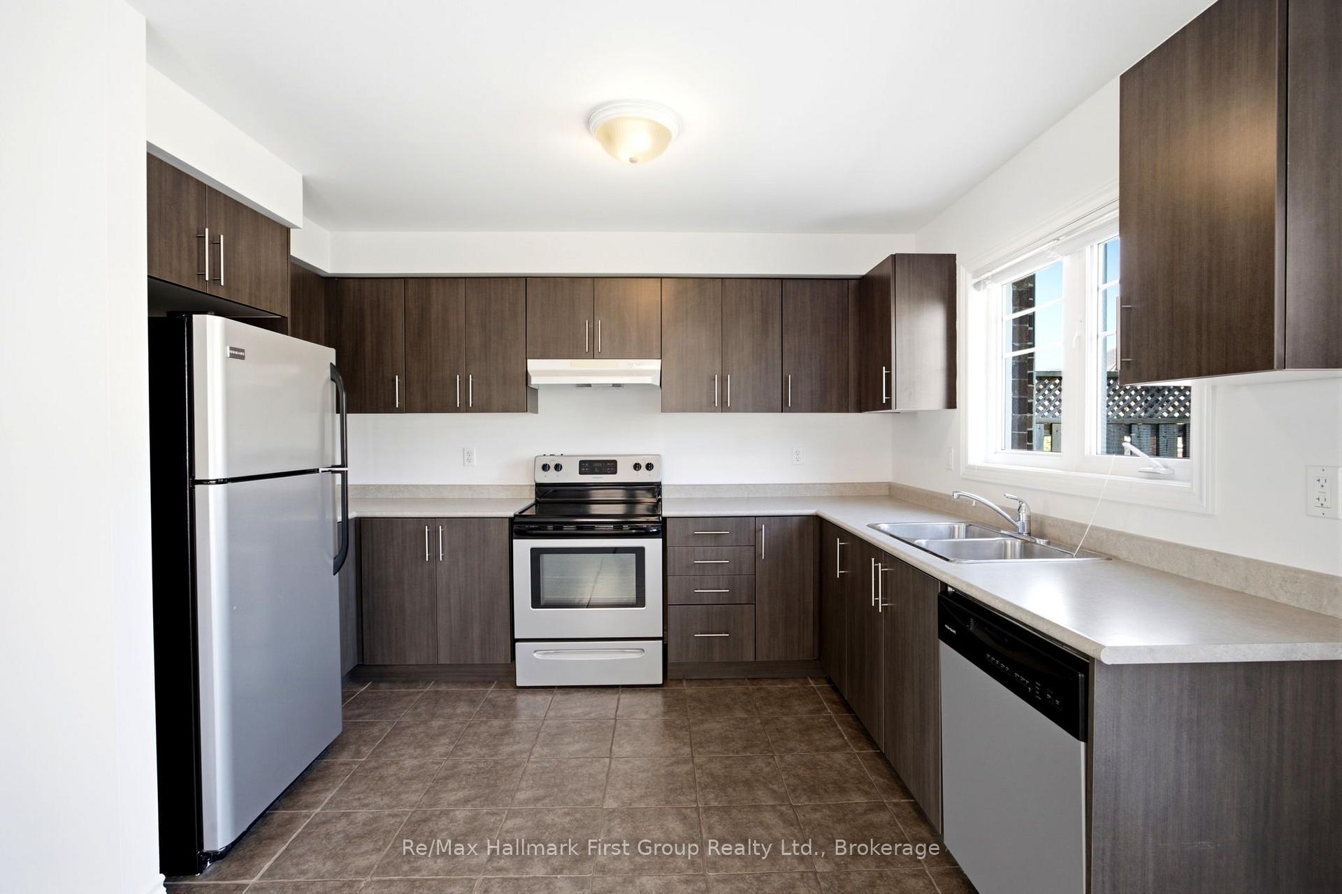 Photo 18 of 474 Meadowglade Road, Clarington, Courtice — HOMEH