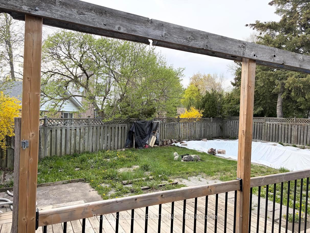 Photo 9 of 52 Eldomar Avenue, Brampton, Brampton East — HOMEH