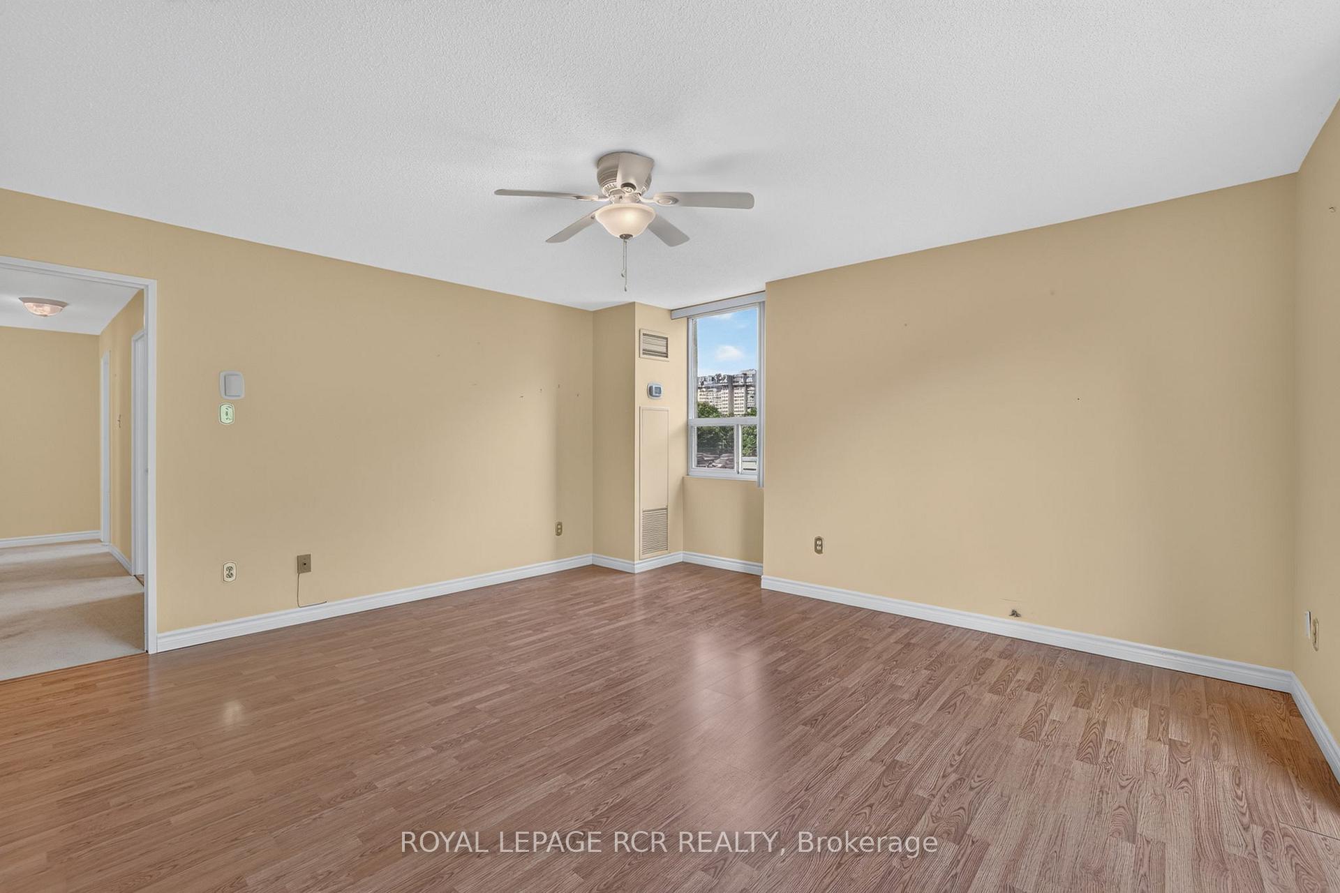 Photo 22 of Unit 303, 3650 Kaneff Crescent, Mississauga, Mississauga Valleys — HOMEH