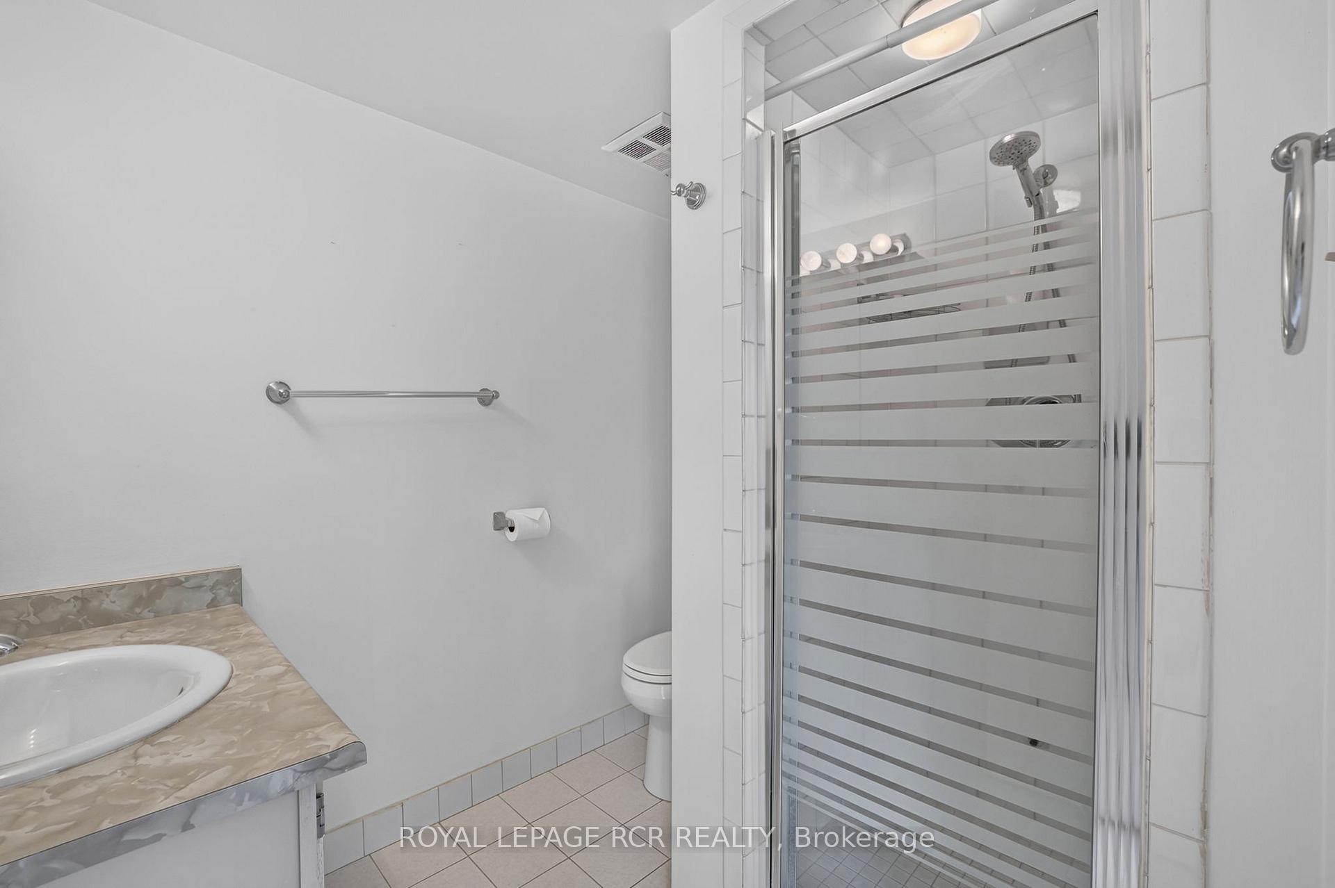 Photo 25 of Unit 303, 3650 Kaneff Crescent, Mississauga, Mississauga Valleys — HOMEH
