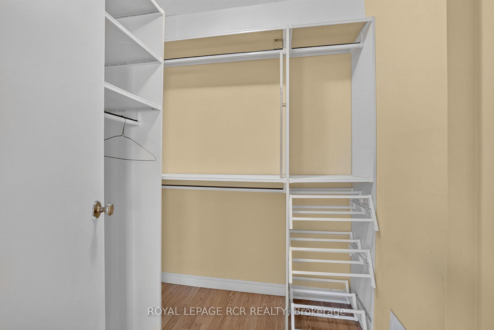 Photo 26 of Unit 303, 3650 Kaneff Crescent, Mississauga, Mississauga Valleys — HOMEH