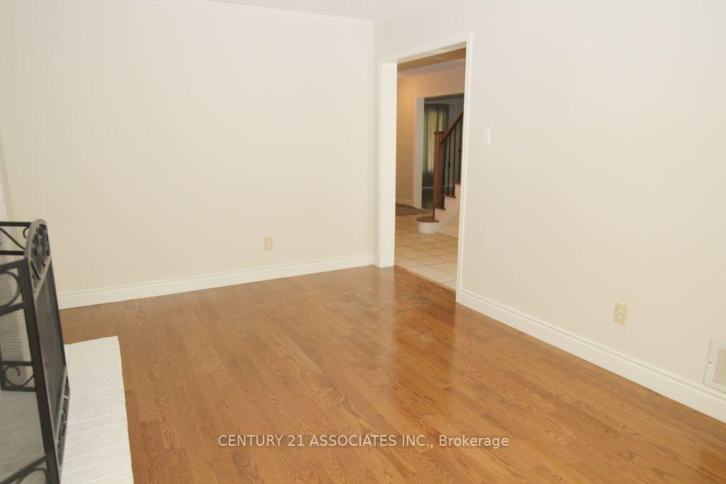 Photo 11 of 36 Bent Tree Court, Brampton, Fletcher's Creek South — HOMEH