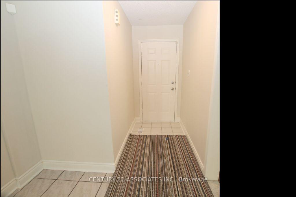 Photo 13 of 36 Bent Tree Court, Brampton, Fletcher's Creek South — HOMEH
