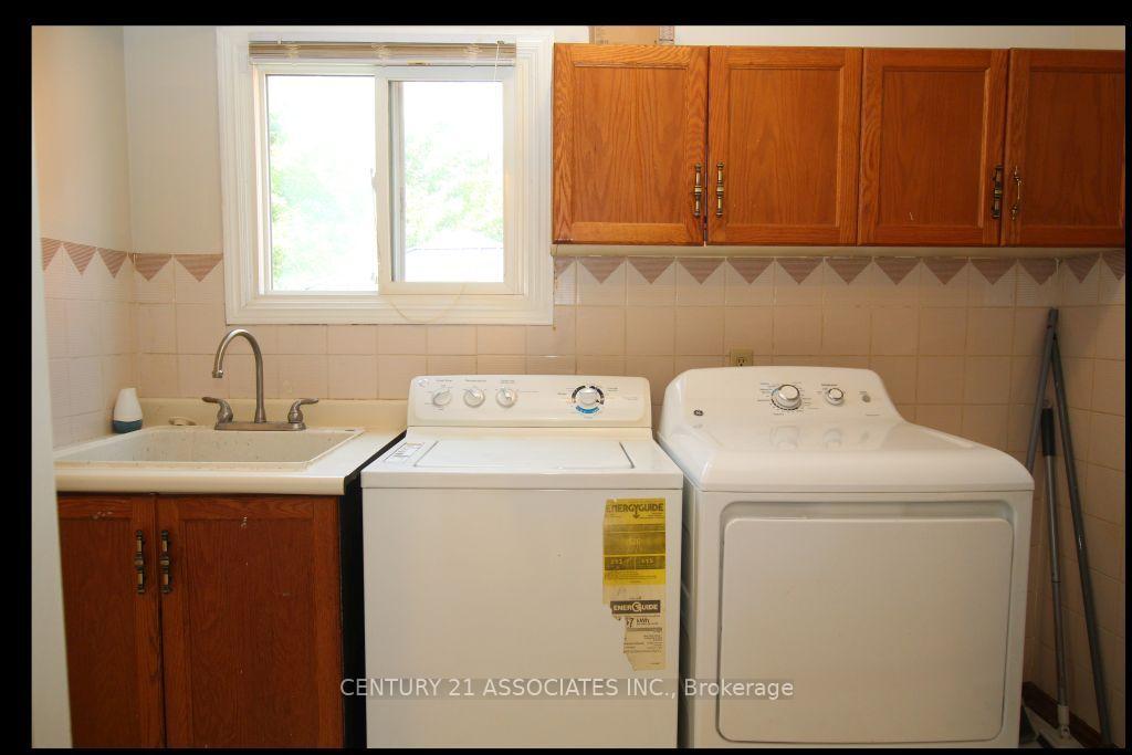 Photo 14 of 36 Bent Tree Court, Brampton, Fletcher's Creek South — HOMEH