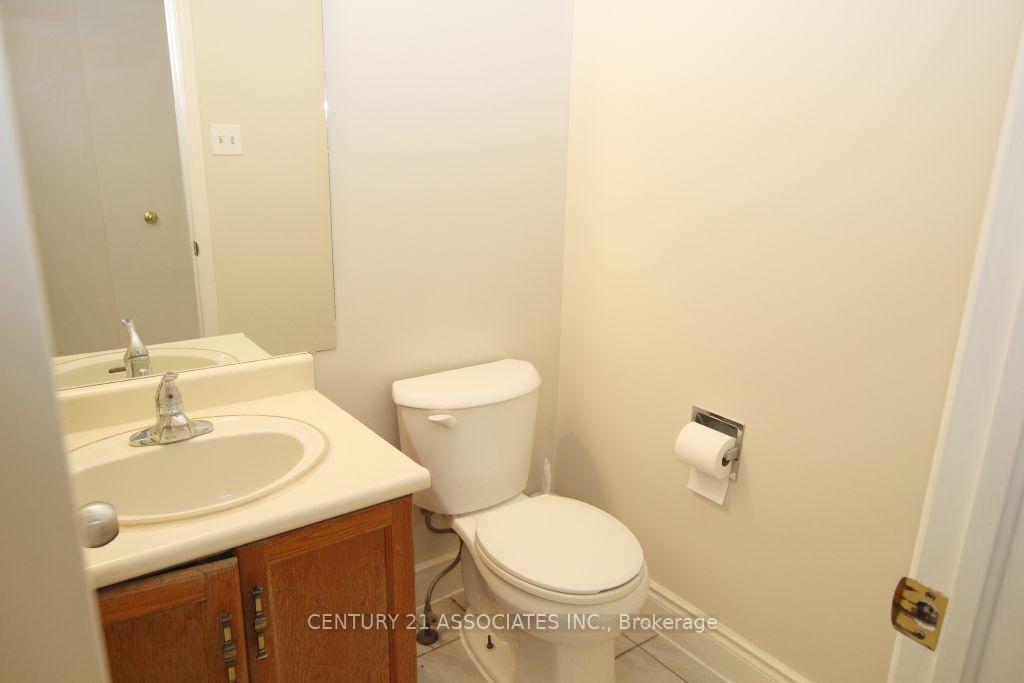 Photo 15 of 36 Bent Tree Court, Brampton, Fletcher's Creek South — HOMEH