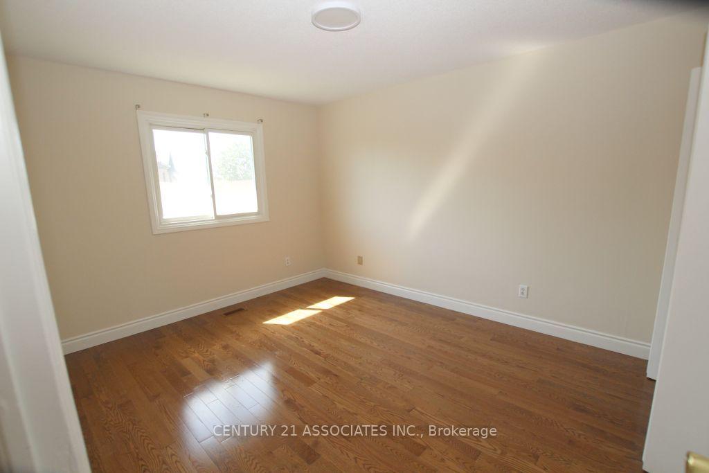 Photo 22 of 36 Bent Tree Court, Brampton, Fletcher's Creek South — HOMEH