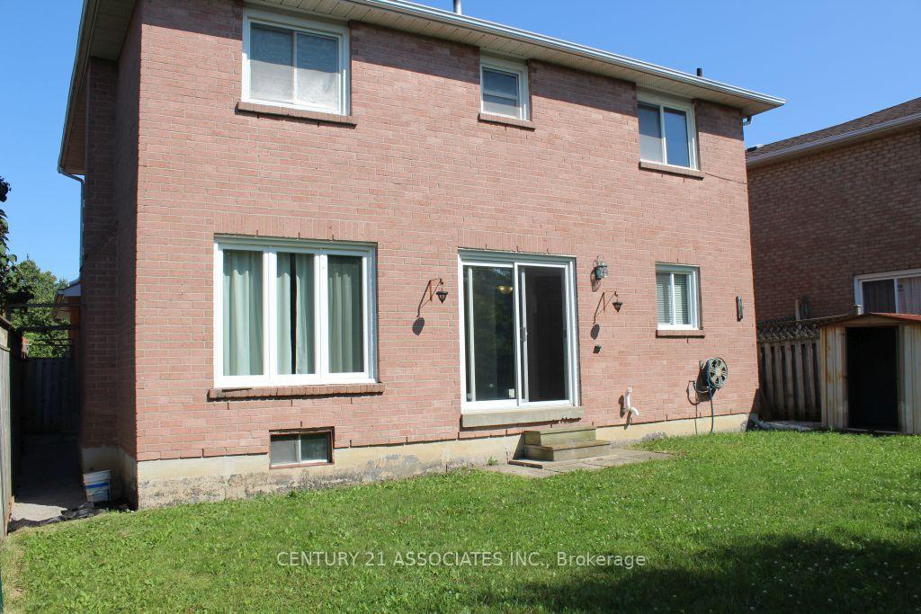 Photo 35 of 36 Bent Tree Court, Brampton, Fletcher's Creek South — HOMEH