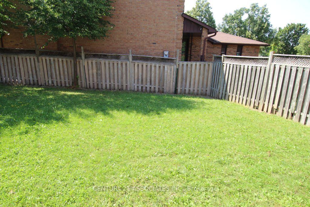 Photo 37 of 36 Bent Tree Court, Brampton, Fletcher's Creek South — HOMEH