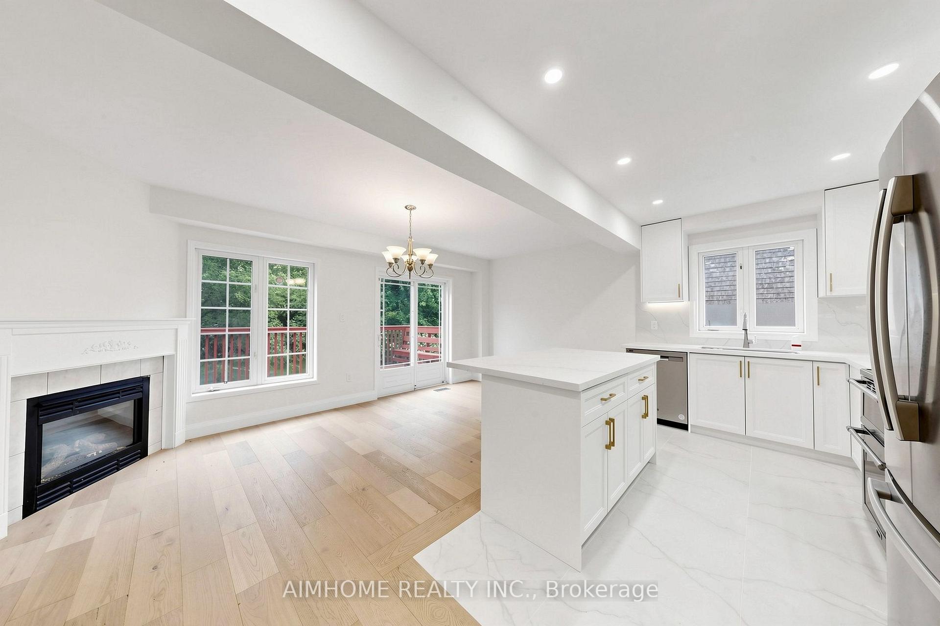 Photo 10 of 106 Highhill Drive, Scarborough, Tam O'Shanter-Sullivan — HOMEH