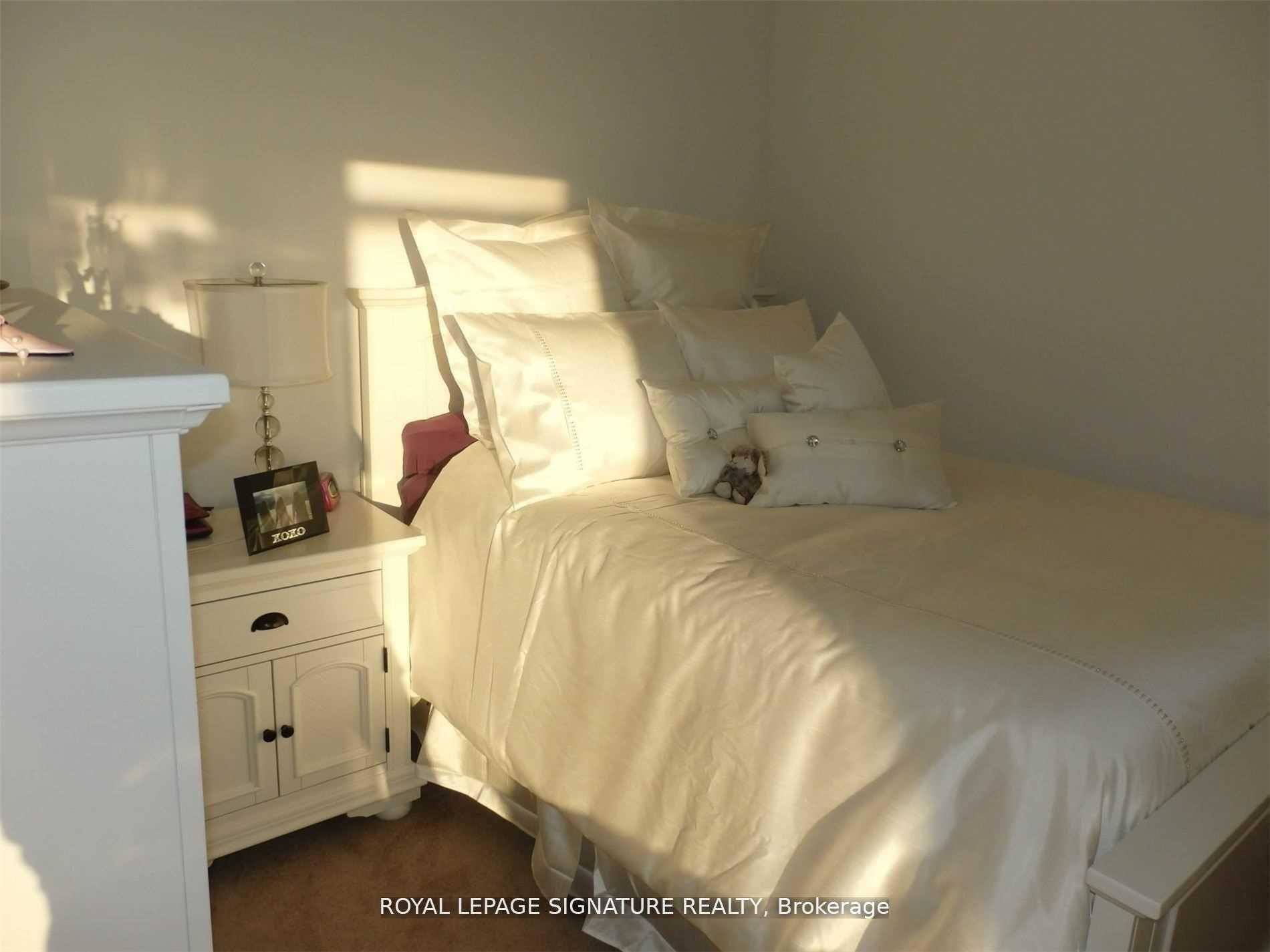 Photo 5 of Unit 2301, 832 Bay Street, Toronto, Bay Street Corridor — HOMEH