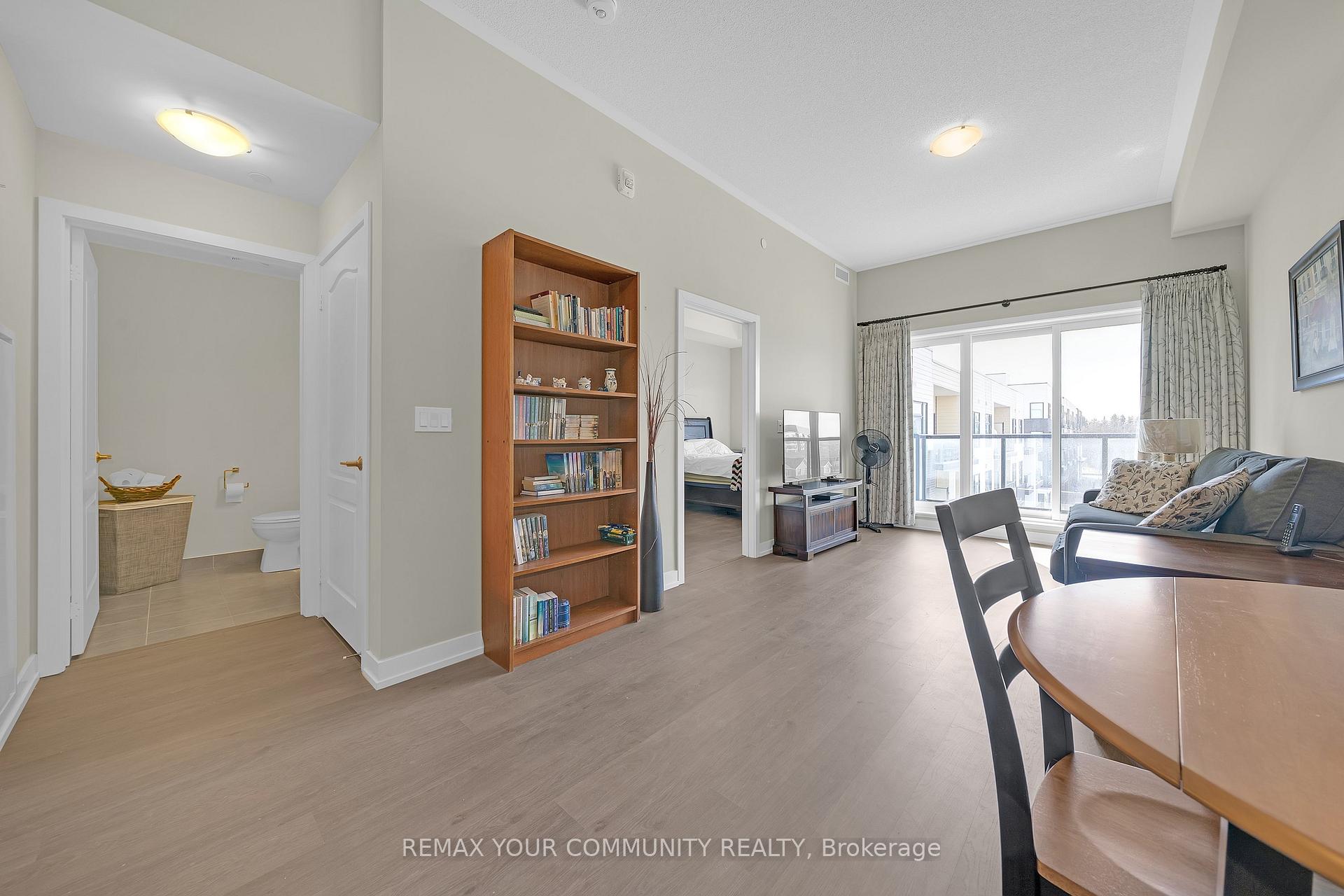 Photo 8 of Unit PH401, 555 William Graham Drive, Aurora, Rural Aurora — HOMEH