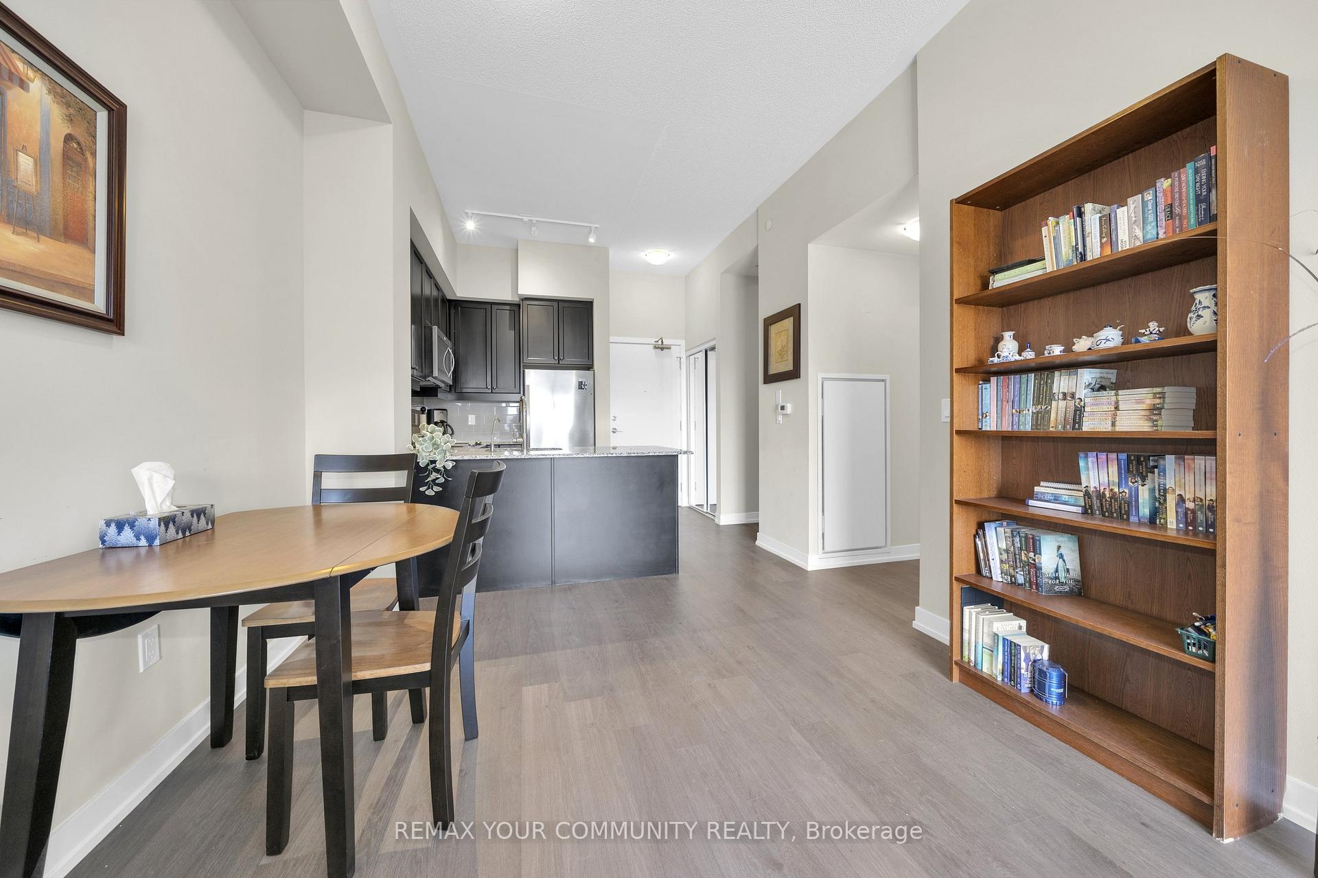 Photo 9 of Unit PH401, 555 William Graham Drive, Aurora, Rural Aurora — HOMEH