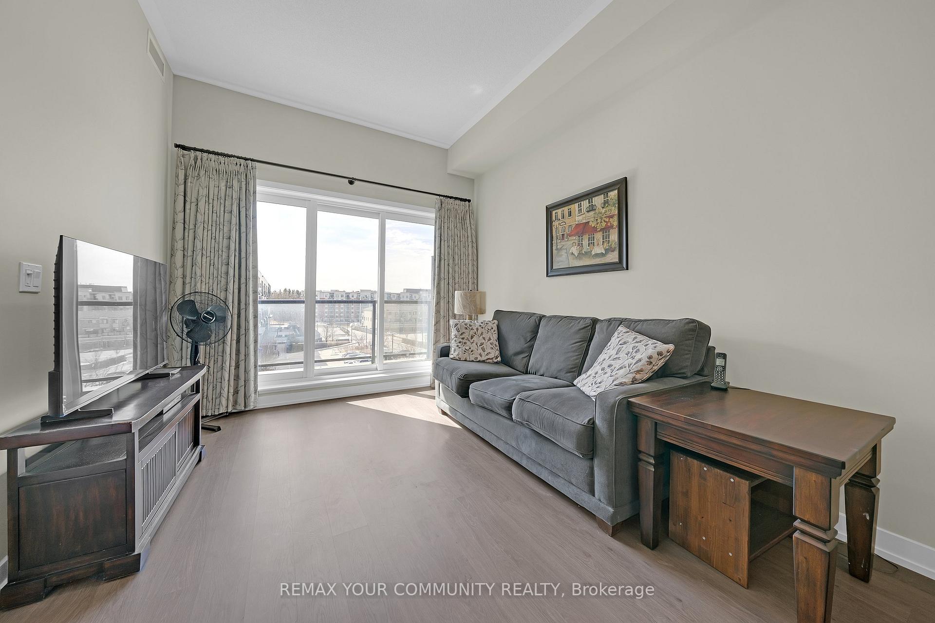 Photo 11 of Unit PH401, 555 William Graham Drive, Aurora, Rural Aurora — HOMEH