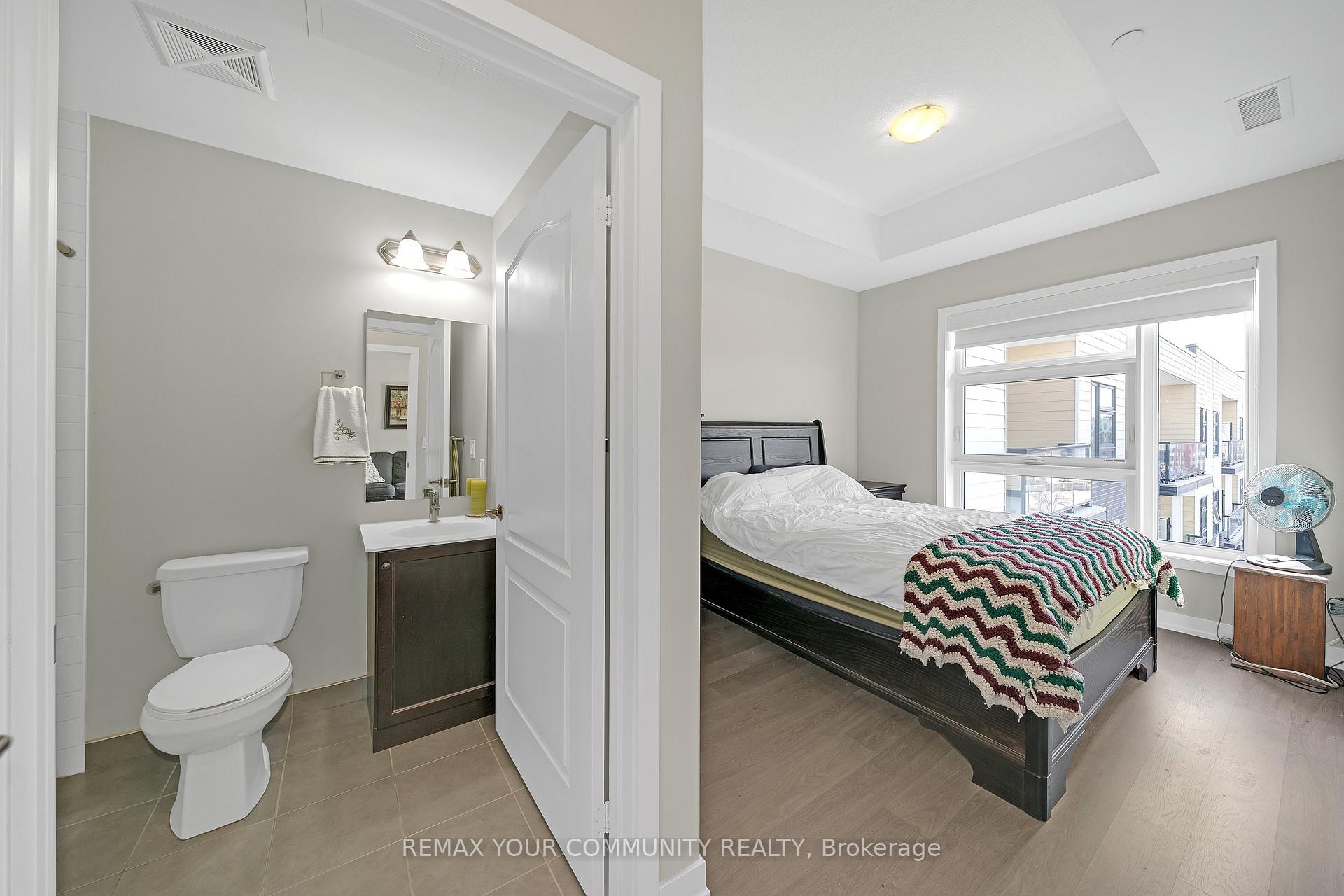 Photo 15 of Unit PH401, 555 William Graham Drive, Aurora, Rural Aurora — HOMEH