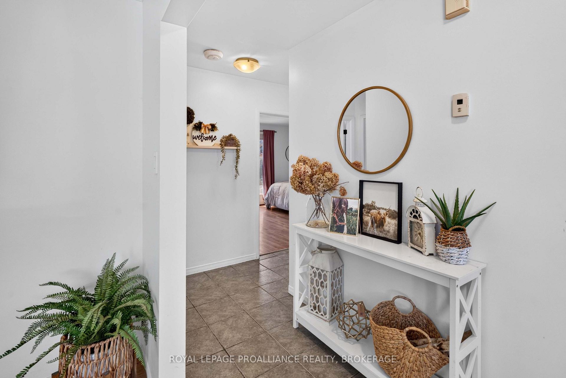 Photo 14 of 26 Mclean Boulevard, Perth, Perth — HOMEH