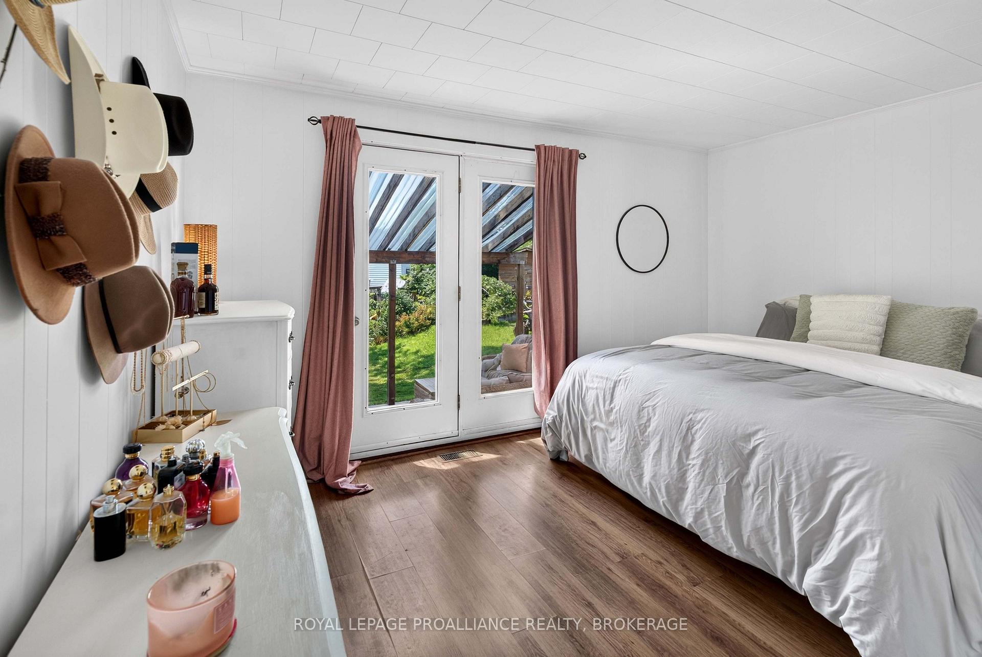 Photo 15 of 26 Mclean Boulevard, Perth, Perth — HOMEH