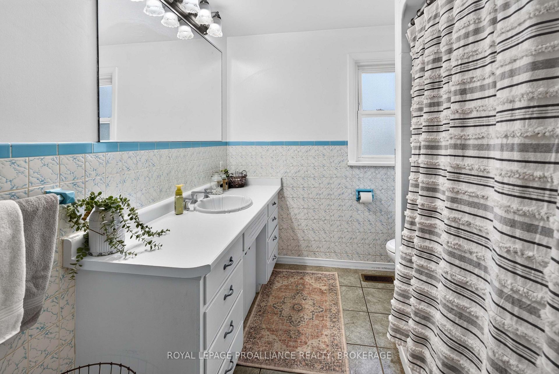 Photo 18 of 26 Mclean Boulevard, Perth, Perth — HOMEH