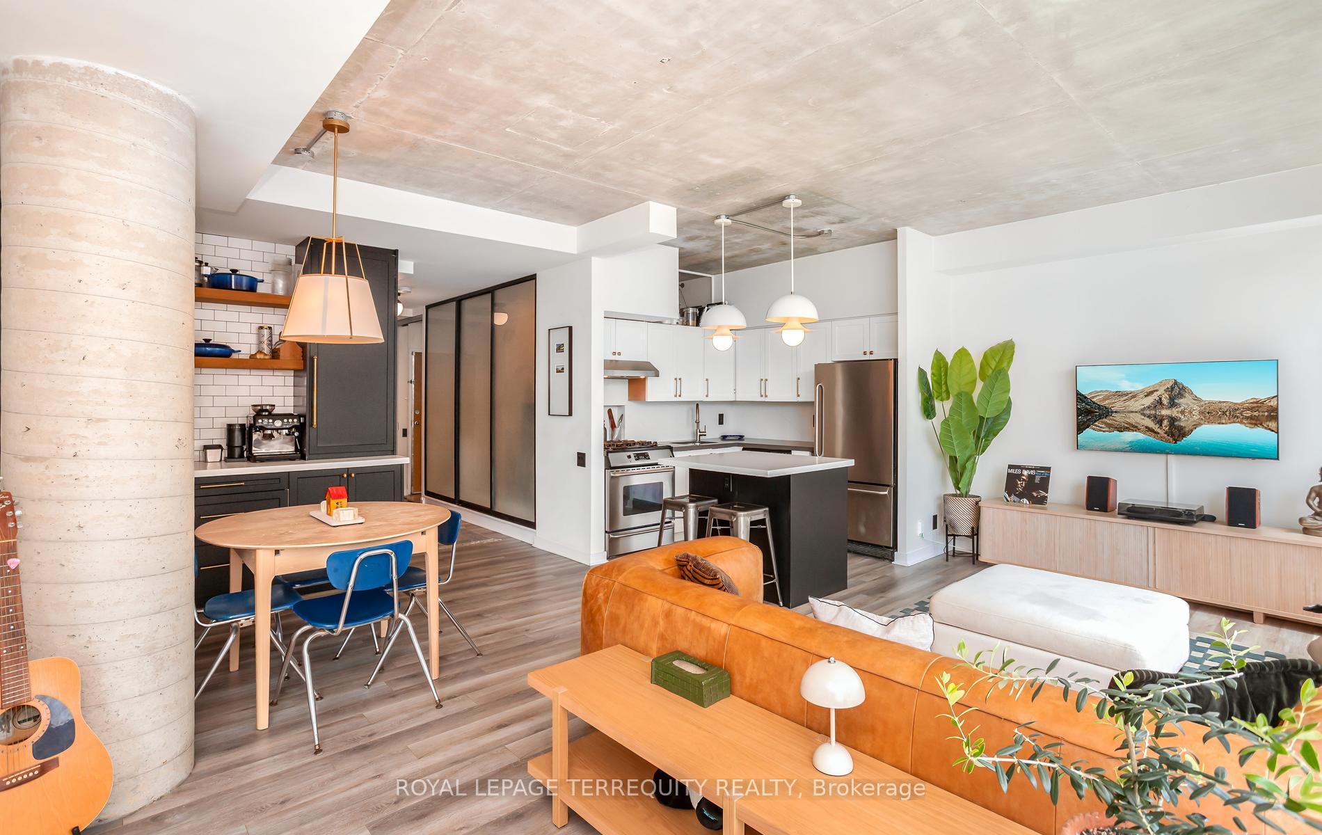 Photo 7 of Unit 704, 50 Camden Street, Toronto, Waterfront Communities — HOMEH