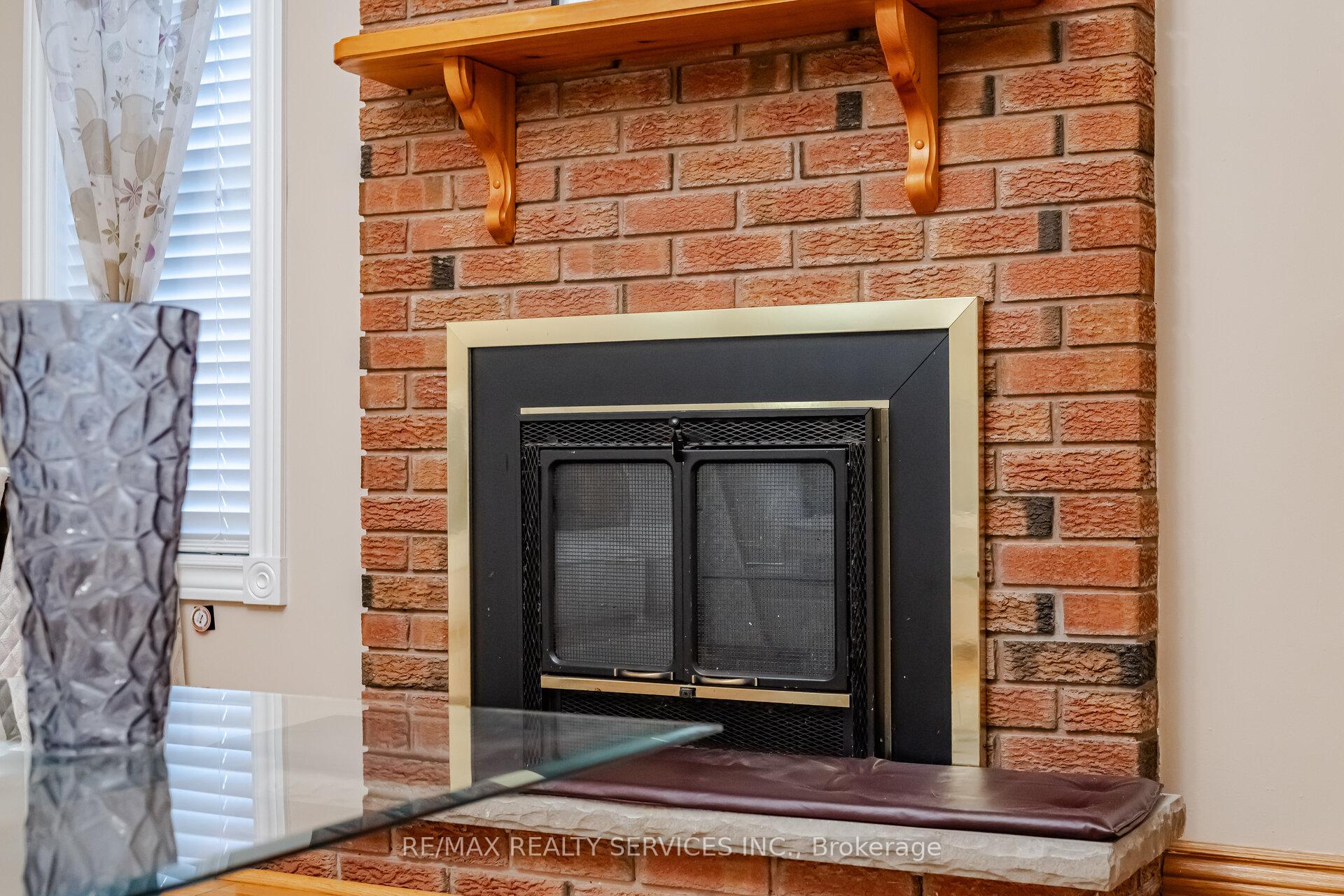 Photo 8 of 172 Morton Way, Brampton, Fletcher's West — HOMEH