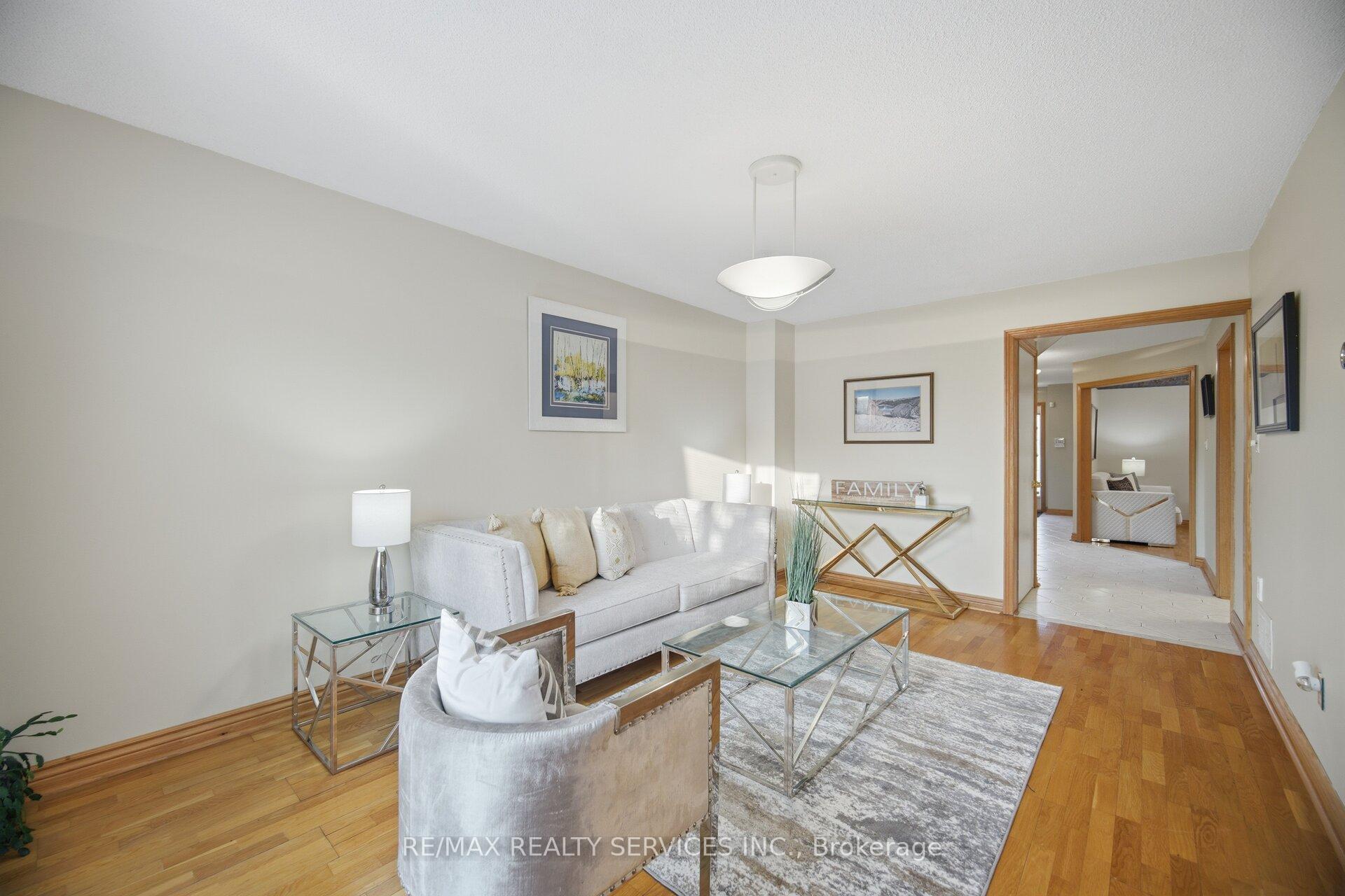 Photo 20 of 172 Morton Way, Brampton, Fletcher's West — HOMEH