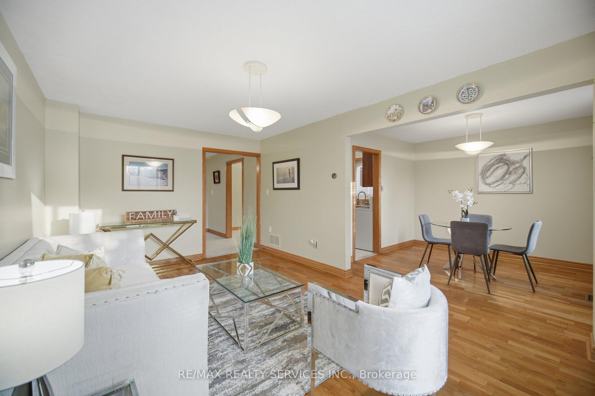 Photo 21 of 172 Morton Way, Brampton, Fletcher's West — HOMEH