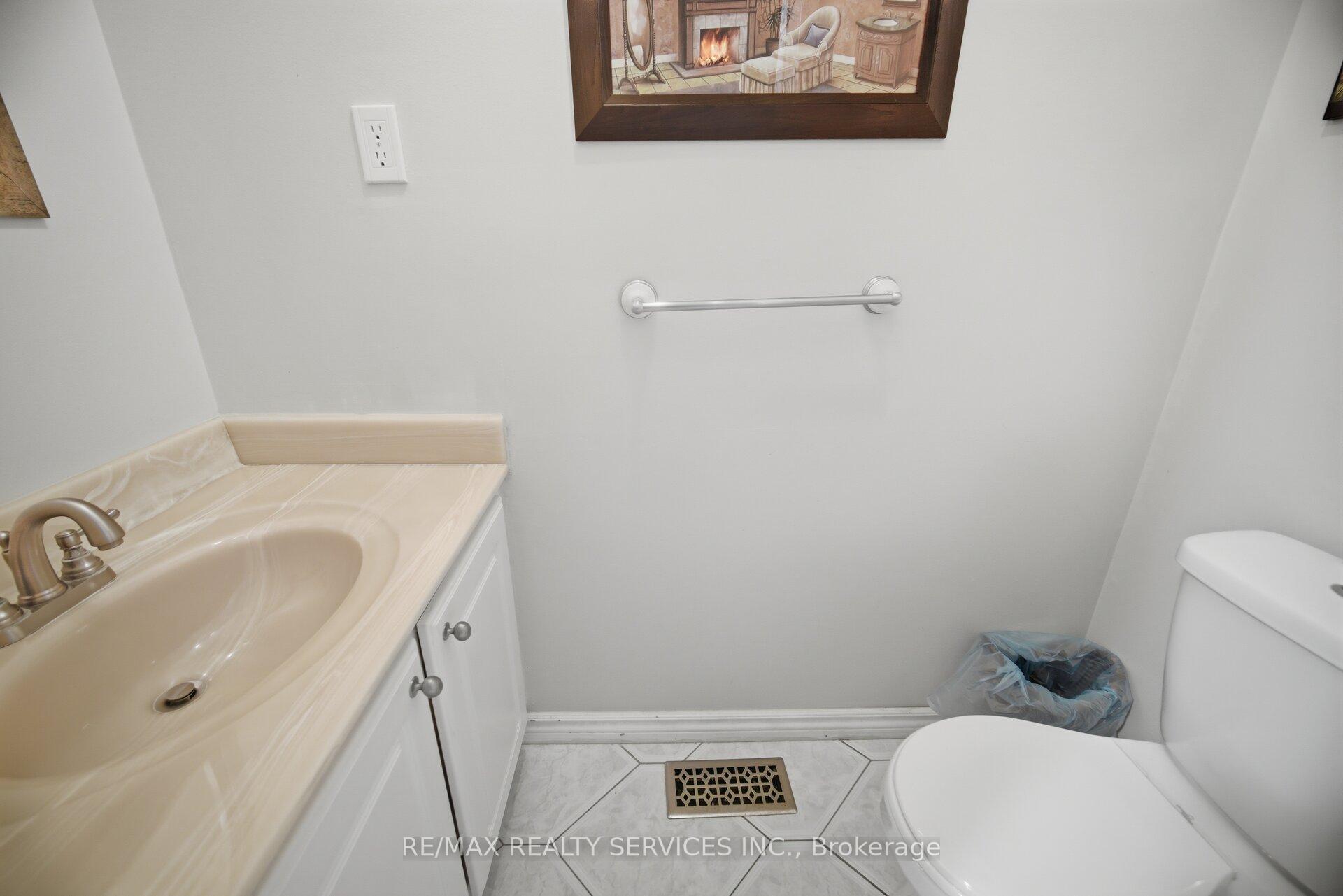 Photo 22 of 172 Morton Way, Brampton, Fletcher's West — HOMEH