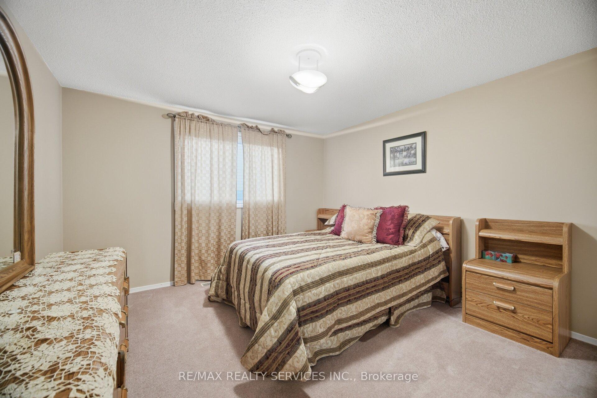 Photo 34 of 172 Morton Way, Brampton, Fletcher's West — HOMEH