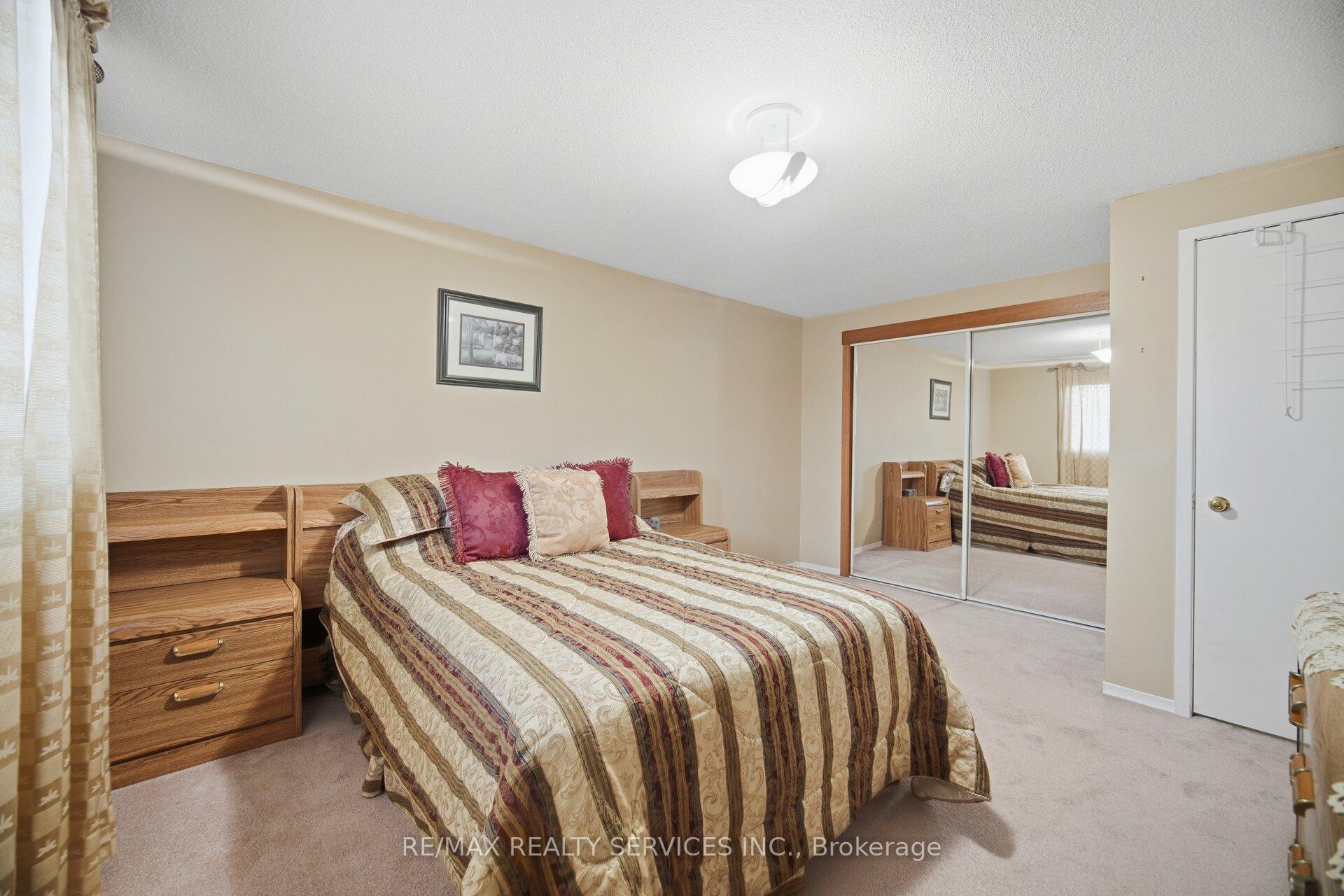 Photo 35 of 172 Morton Way, Brampton, Fletcher's West — HOMEH