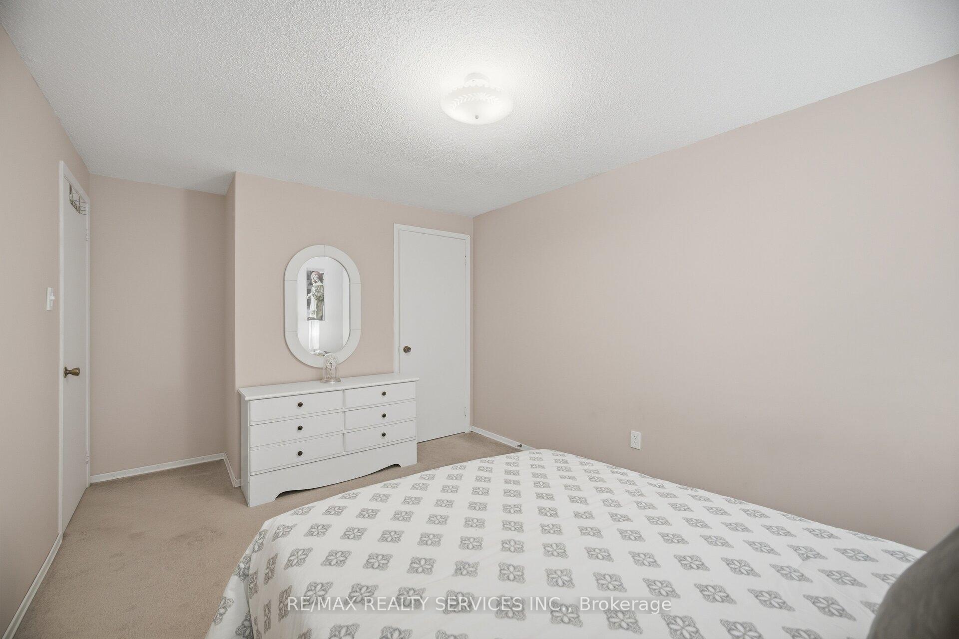 Photo 38 of 172 Morton Way, Brampton, Fletcher's West — HOMEH