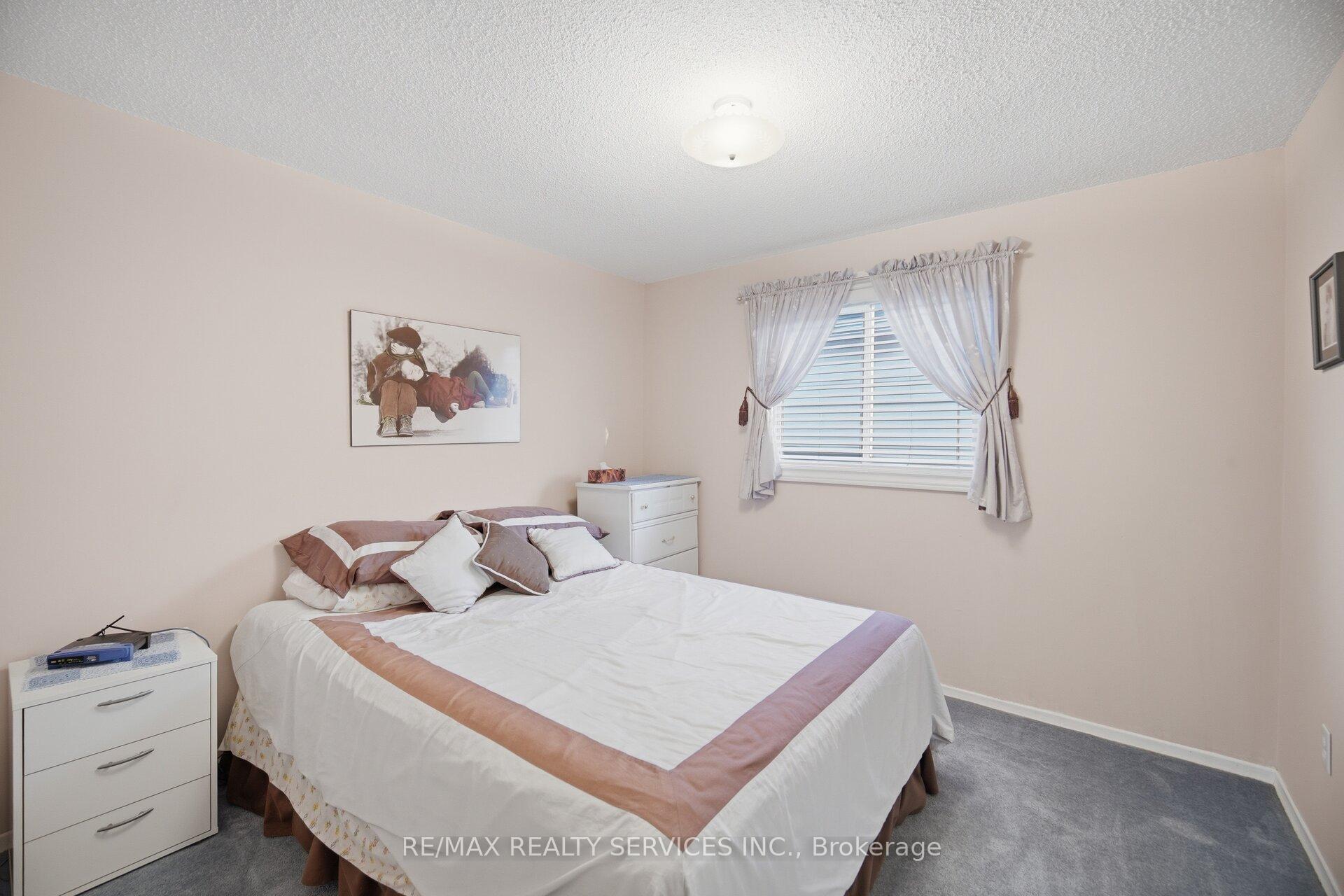 Photo 39 of 172 Morton Way, Brampton, Fletcher's West — HOMEH