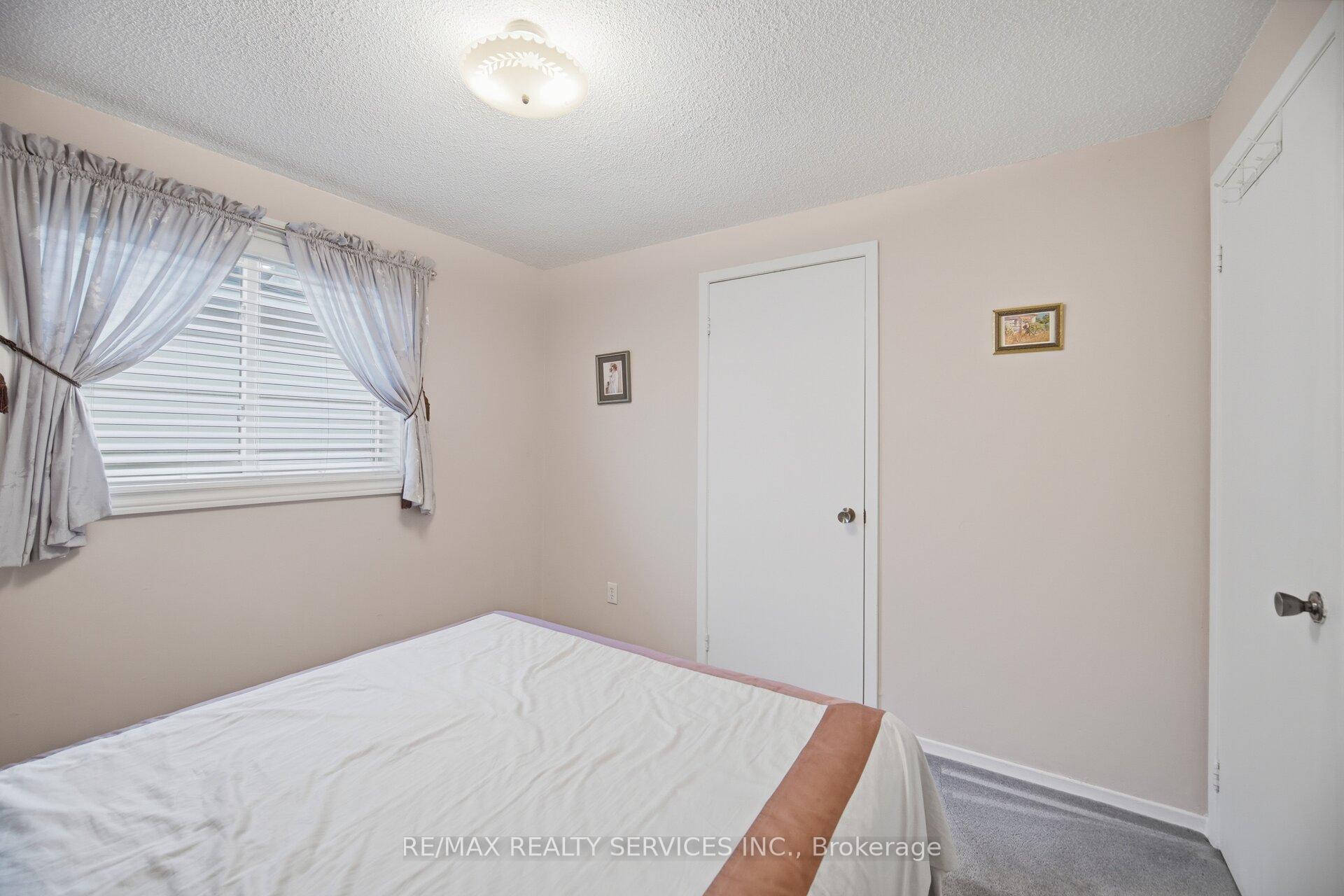 Photo 40 of 172 Morton Way, Brampton, Fletcher's West — HOMEH