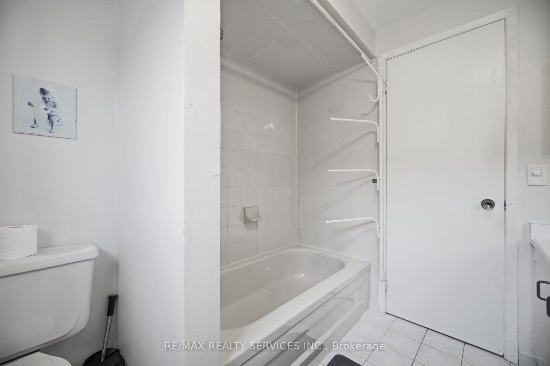 Photo 42 of 172 Morton Way, Brampton, Fletcher's West — HOMEH