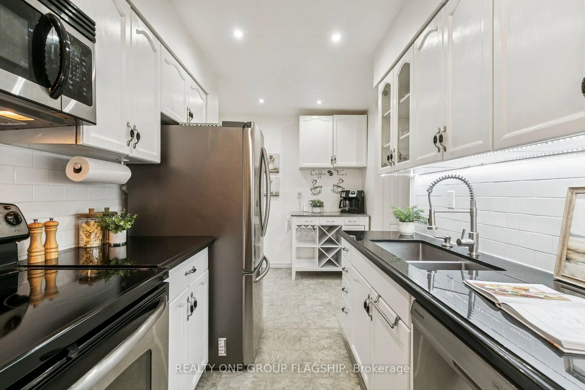 Photo 11 of Unit 137, 100 Quigley Road, Hamilton, Vincent — HOMEH
