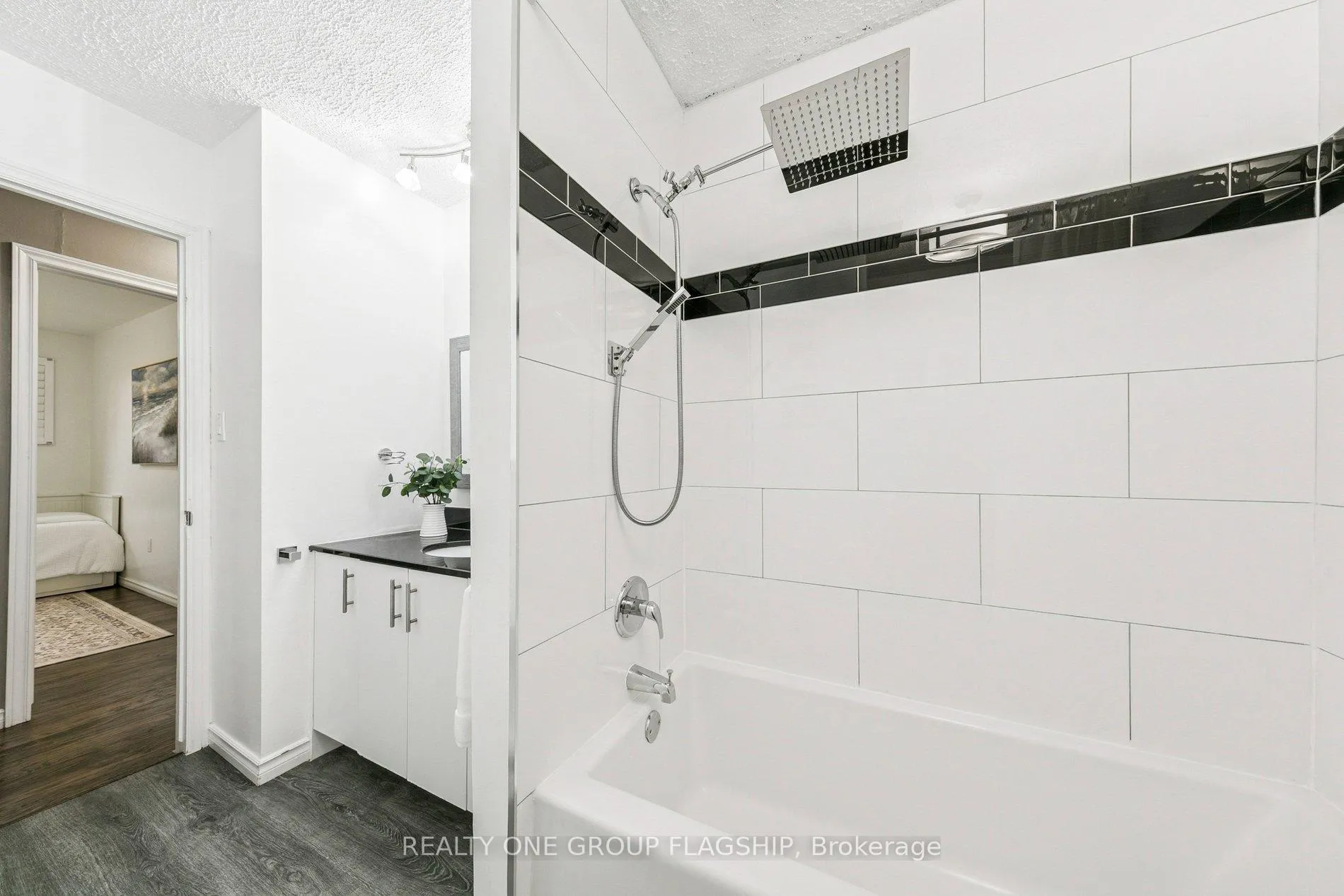 Photo 19 of Unit 137, 100 Quigley Road, Hamilton, Vincent — HOMEH