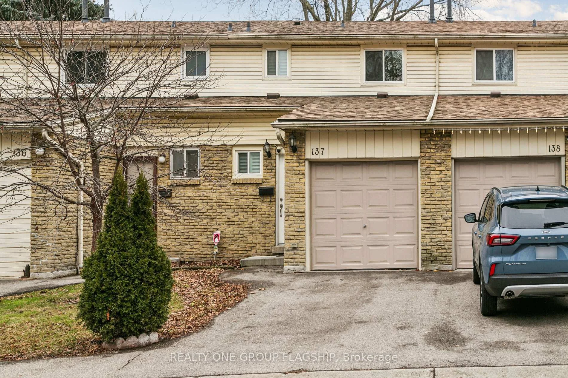 Photo 4 of Unit 137, 100 Quigley Road, Hamilton, Vincent — HOMEH