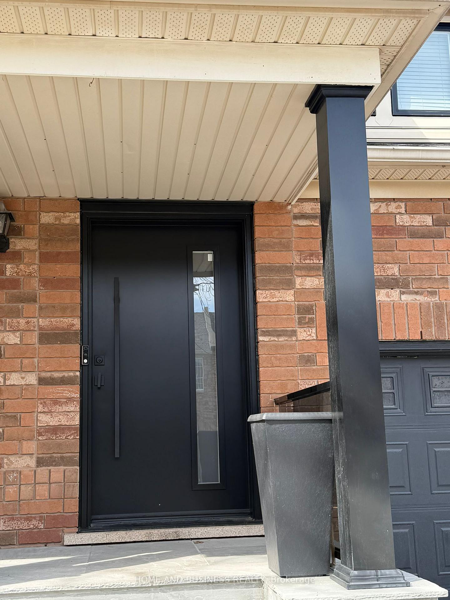 Photo 2 of 2374 Baintree Crescent, Oakville, Westmount — HOMEH