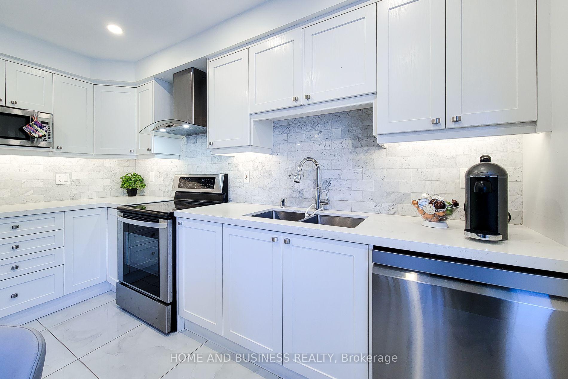 Photo 12 of 2374 Baintree Crescent, Oakville, Westmount — HOMEH